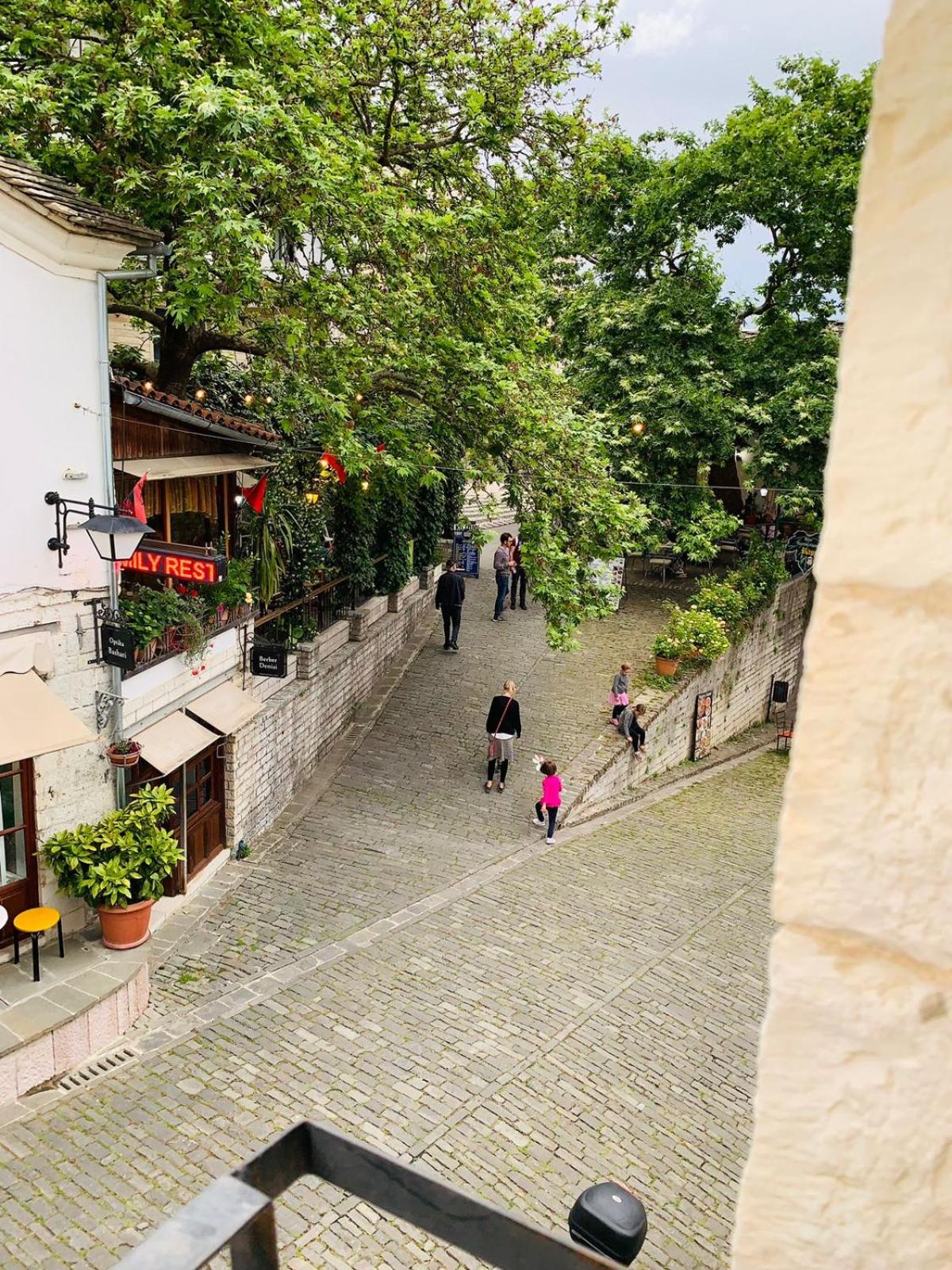 Guest House and Hostel VAL-MAR