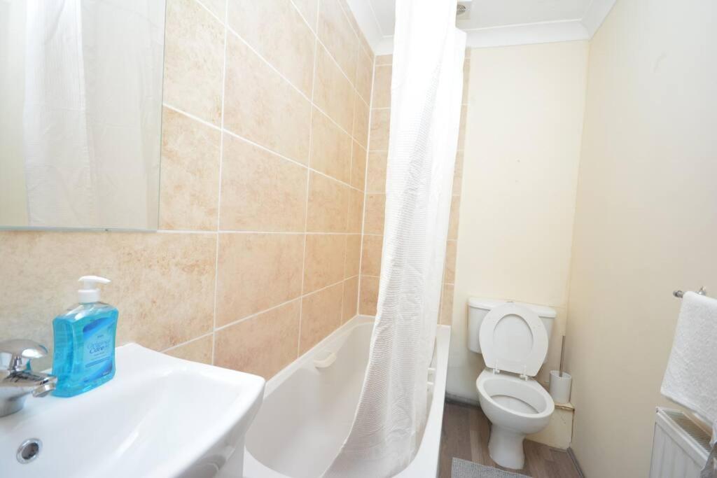 Lovely 3bedroom Apartment London