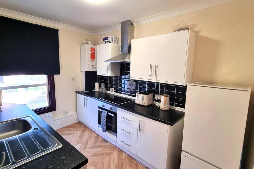 Lovely 3bedroom Apartment London