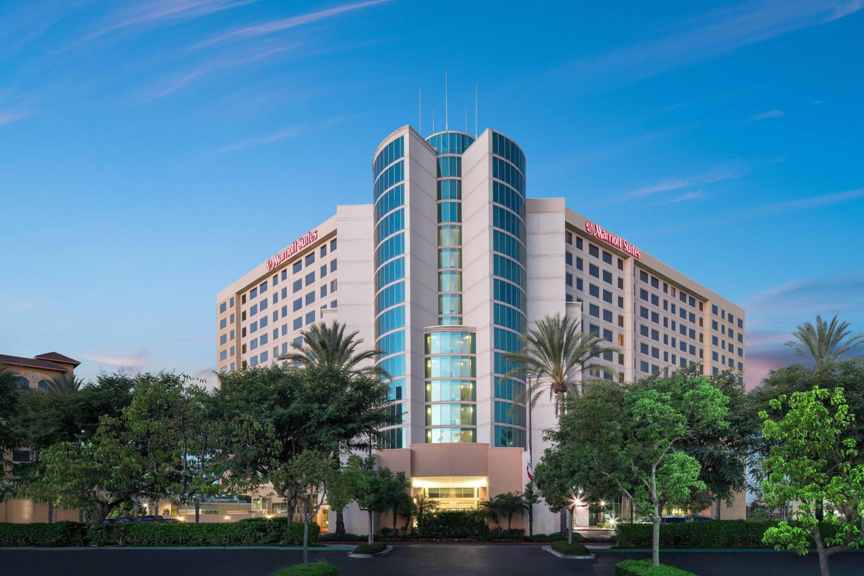 Hotel Anaheim Marriott Suites - Image 1