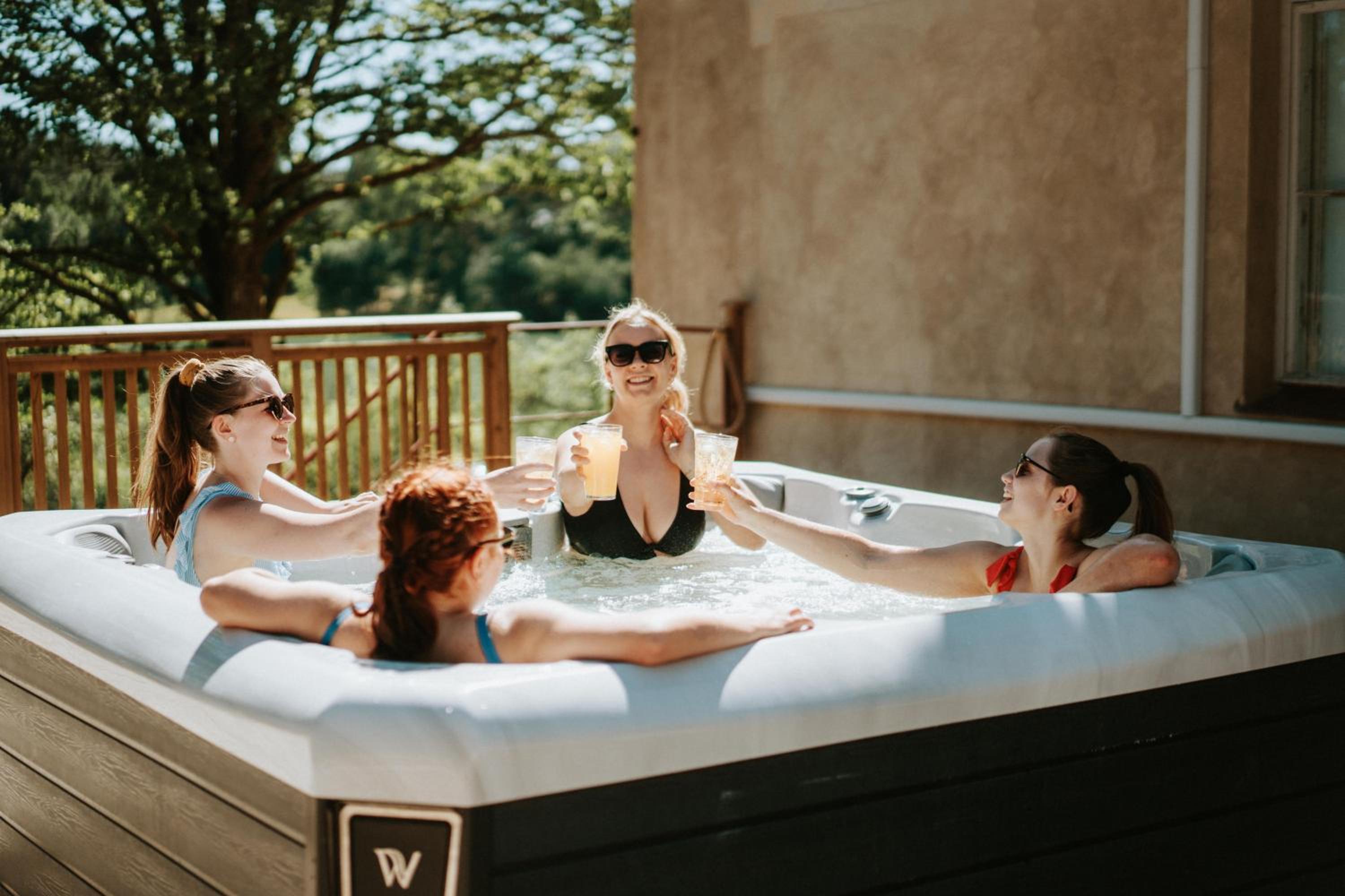 Jacuzzi