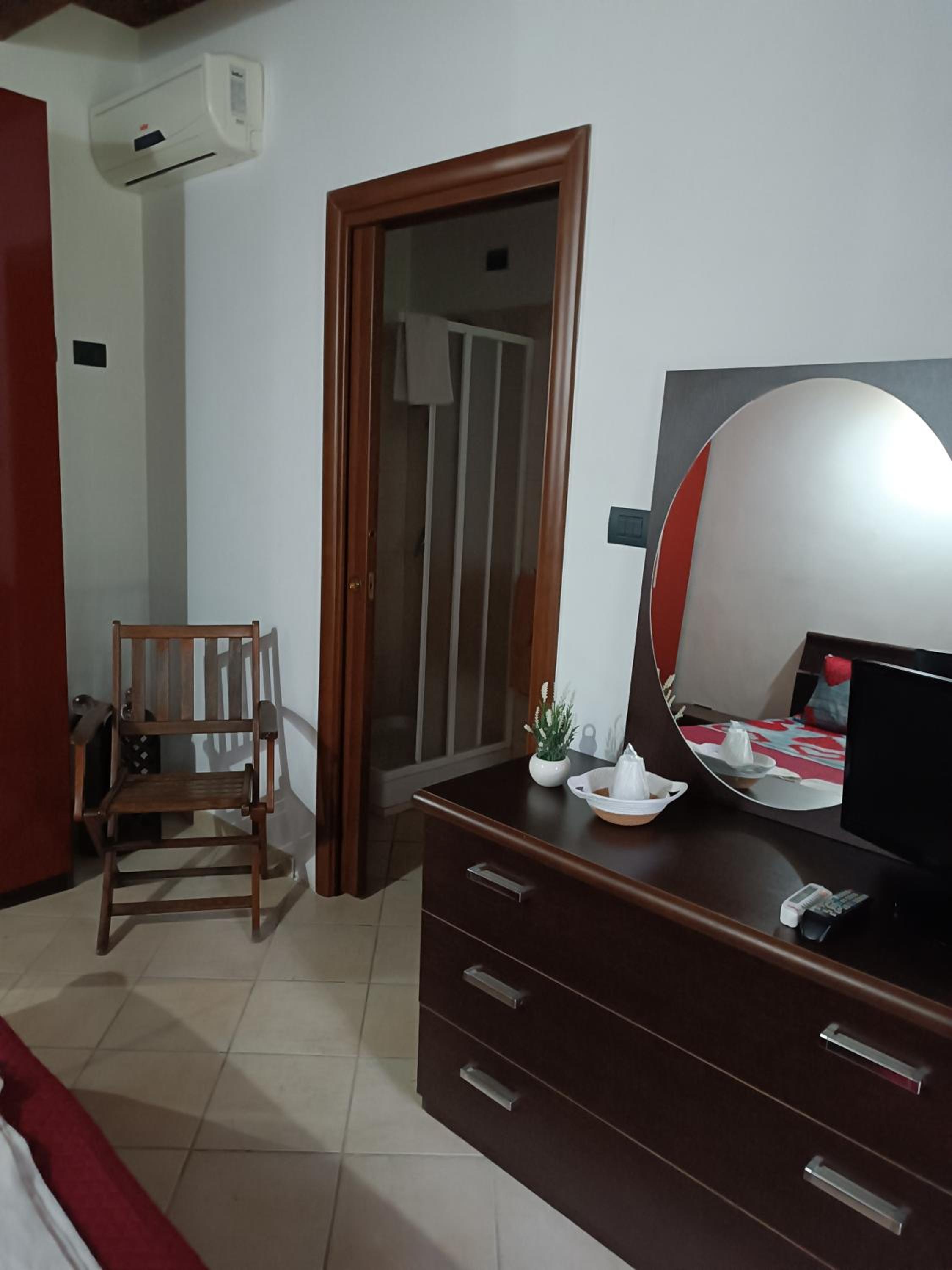 Photo 16