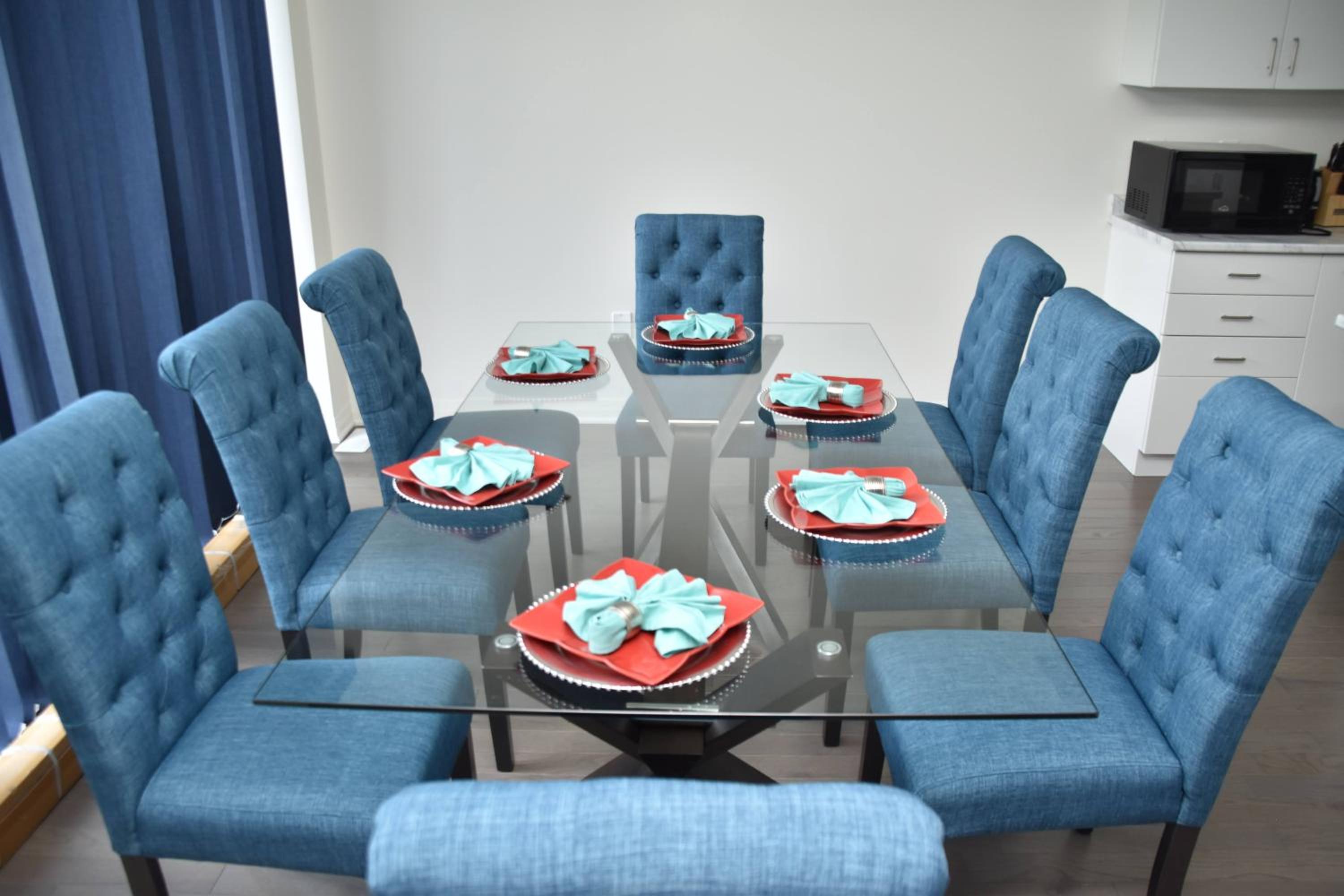PARADISE VILLa Bowmanville