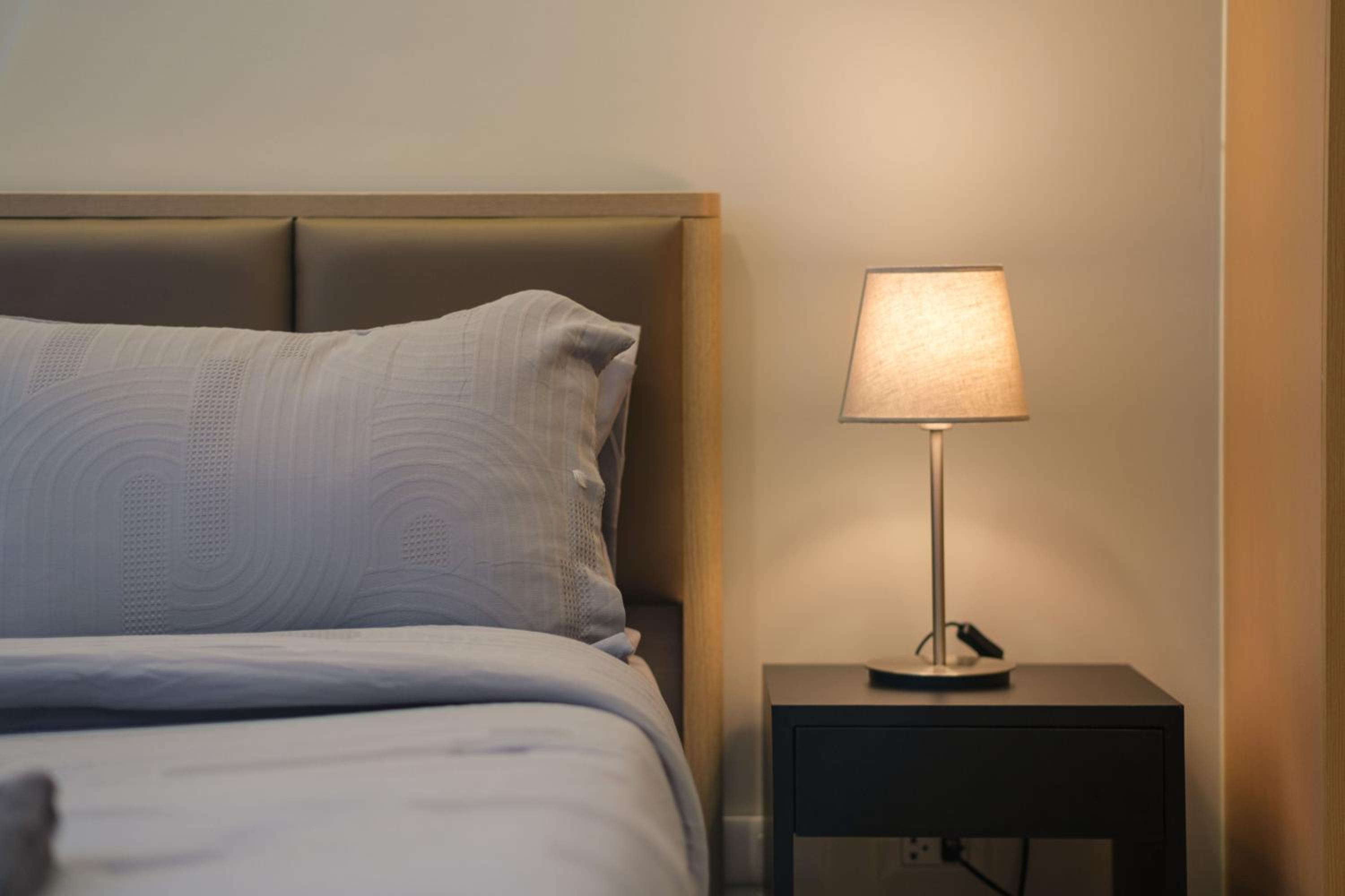 Uptown Parksuites Modern Room
