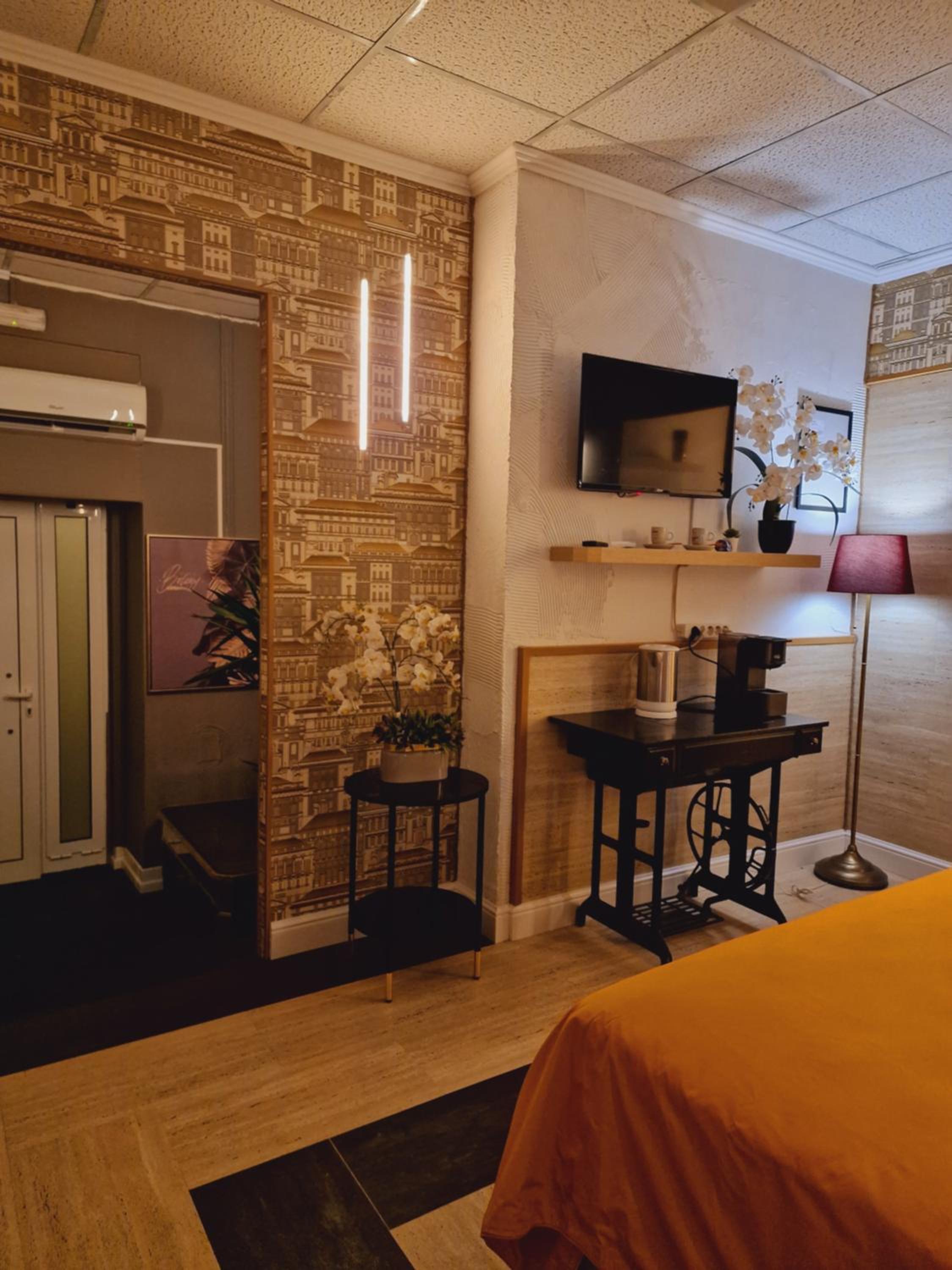 hotel room