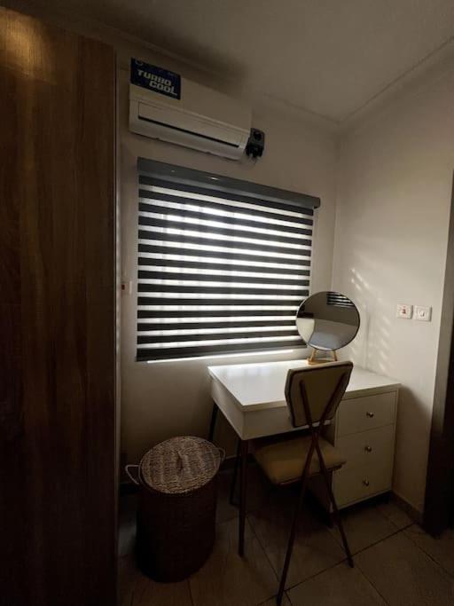Light, modern apartment in Ikoyi