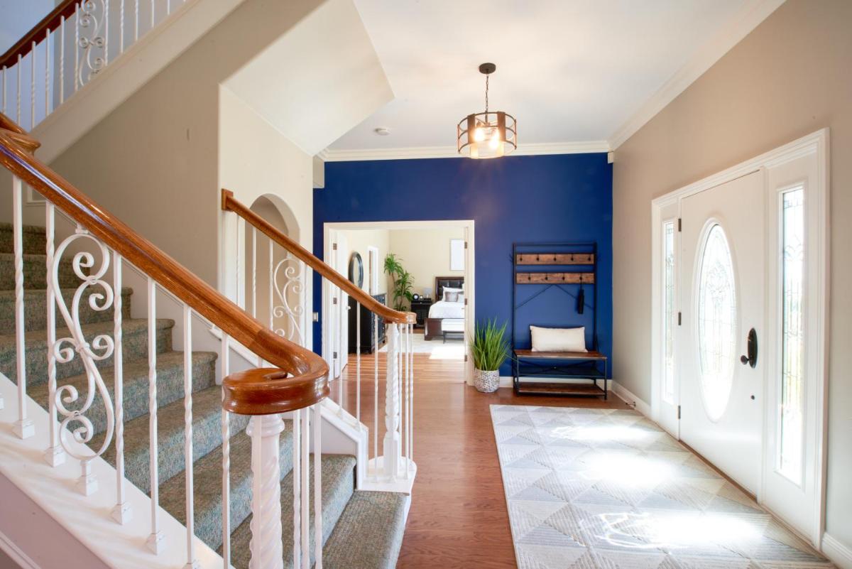 Luxury Home Ocean Views 5 min to Carlsbad Village view 5