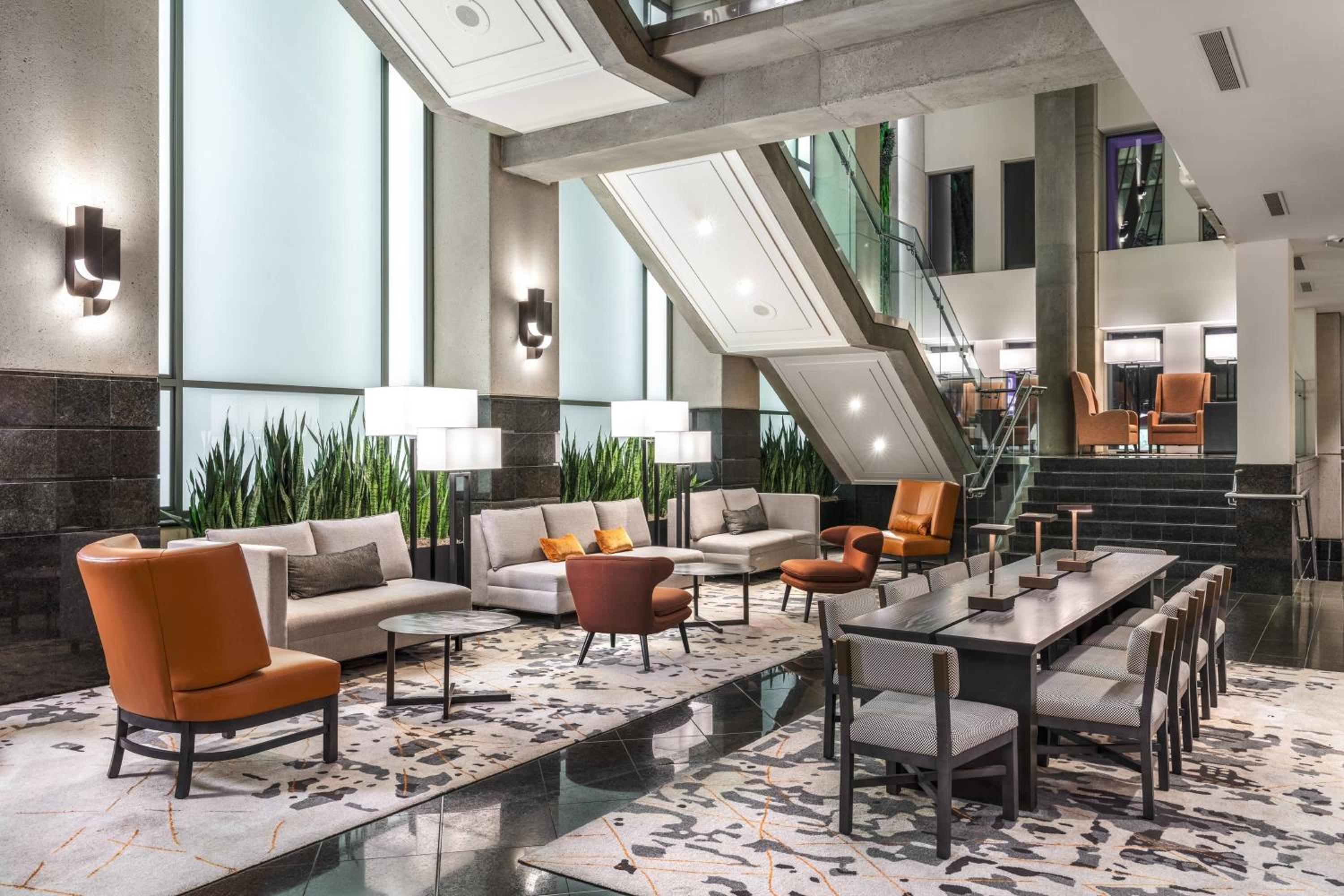 Delta Hotels by Marriott Vancouver Downtown Suites-2