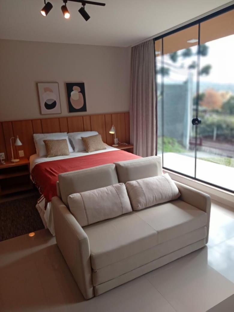 Super TinyHouse ao Lado da Igreja Matriz