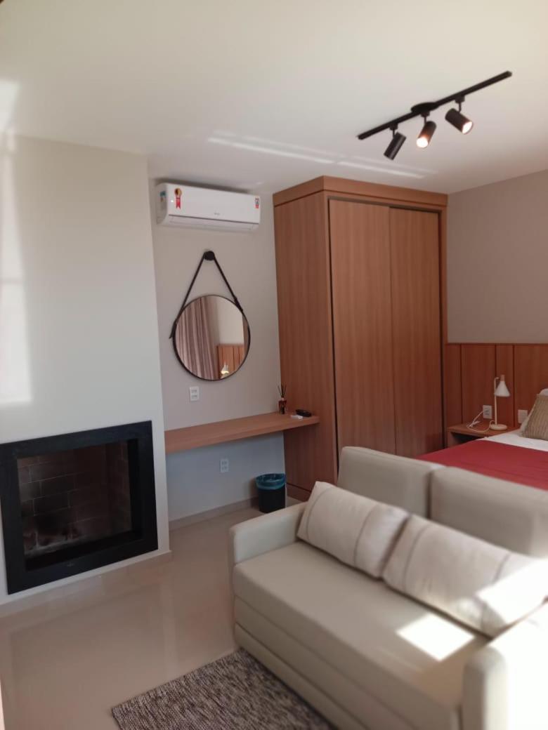 Super TinyHouse ao Lado da Igreja Matriz