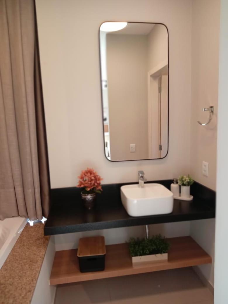 Super TinyHouse ao Lado da Igreja Matriz