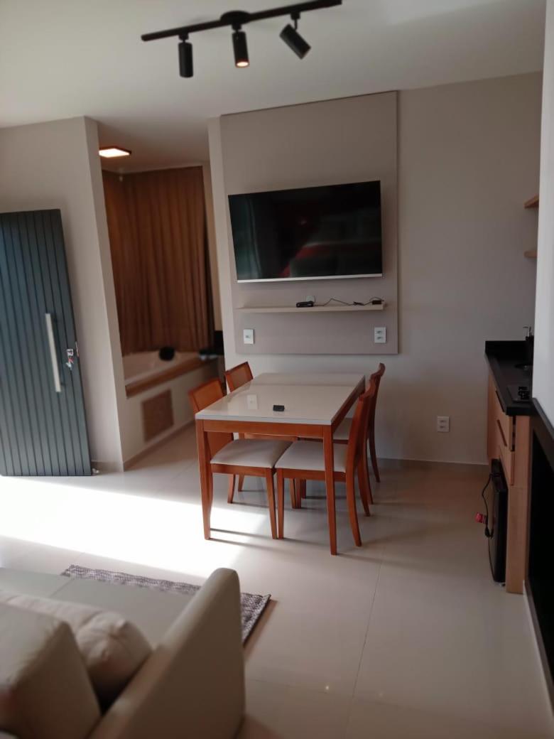 Super TinyHouse ao Lado da Igreja Matriz