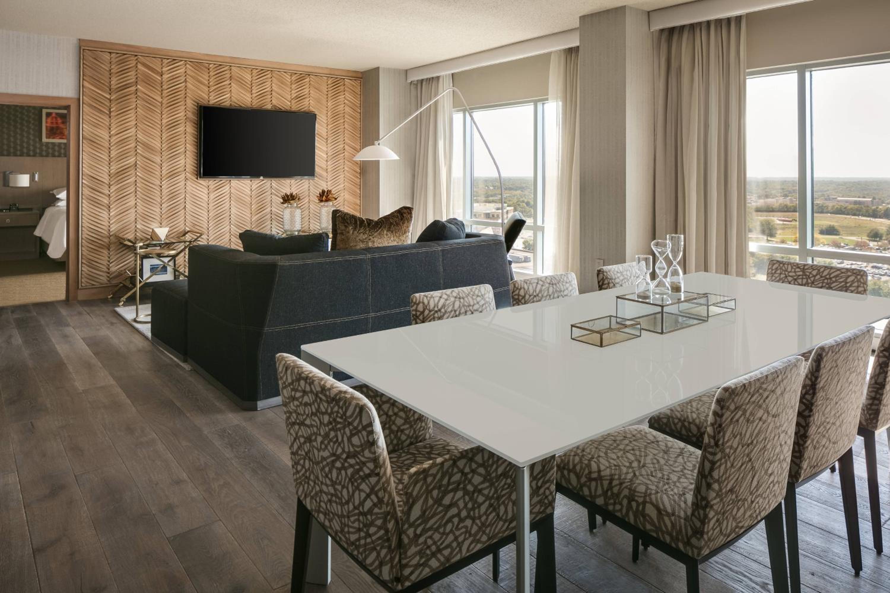 Sheraton Overland Park Hotel at the Convention Center - Property Image 9