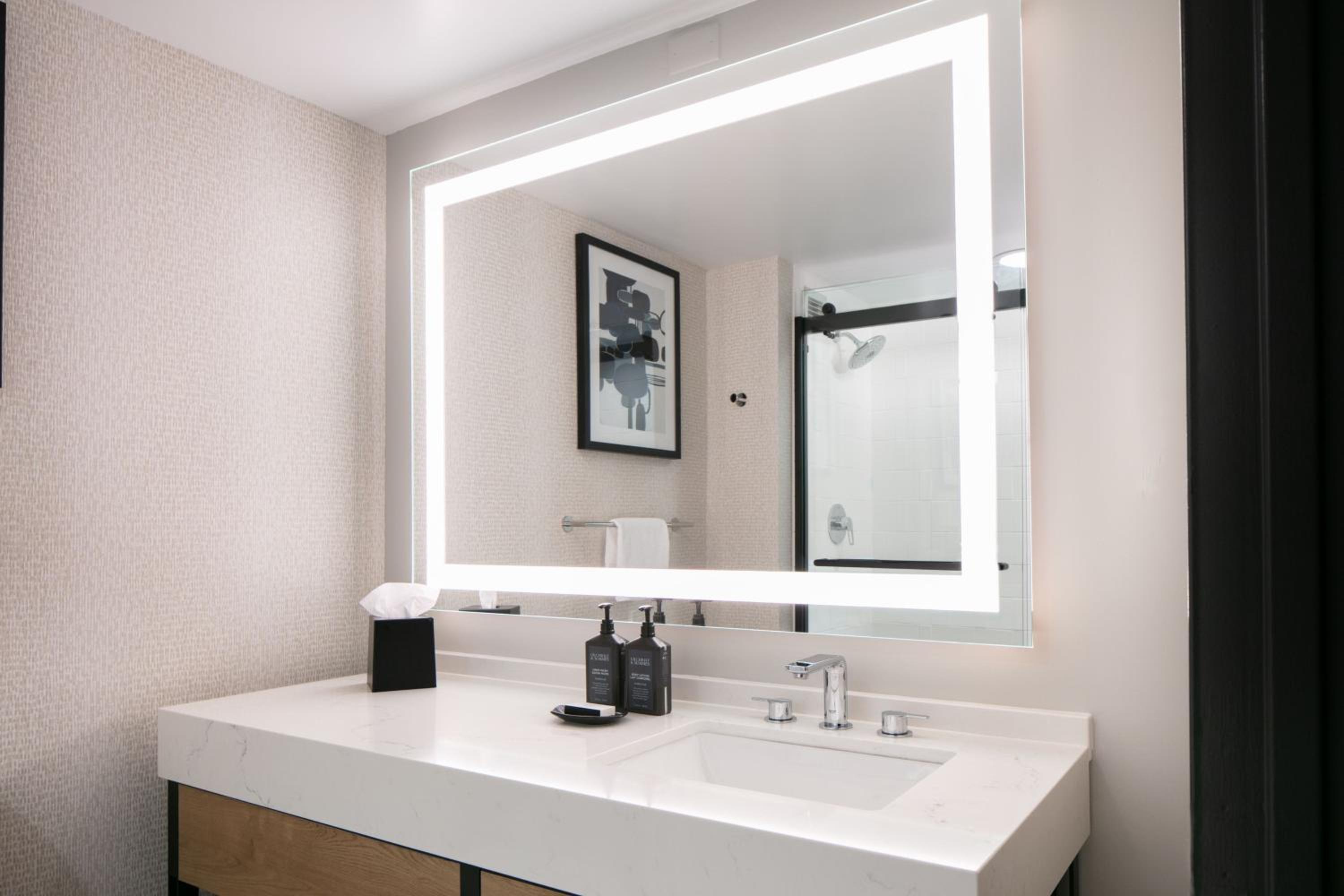 Sheraton Overland Park Hotel at the Convention Center - Property Image 4