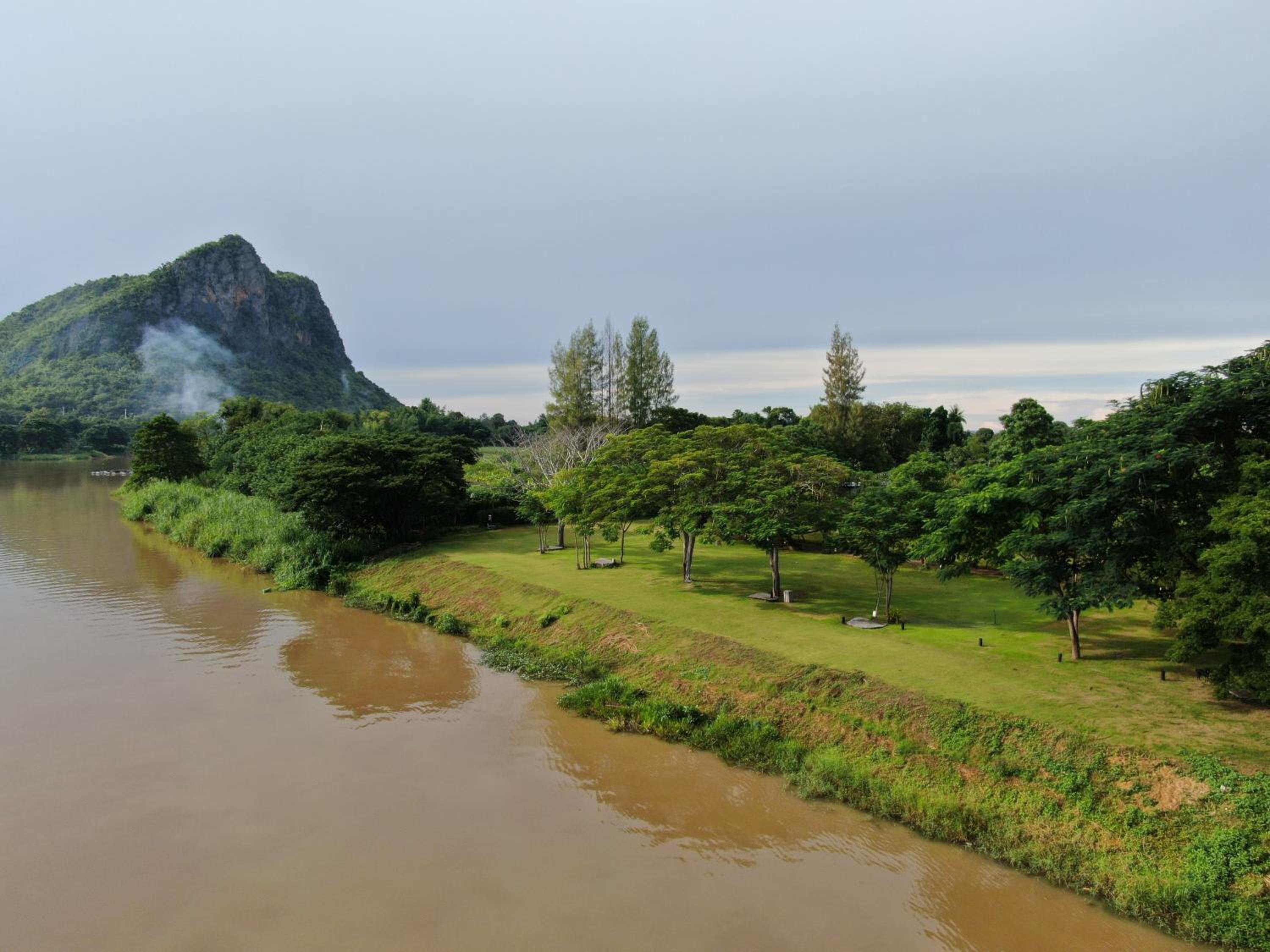 River Kwai Kiri Resort