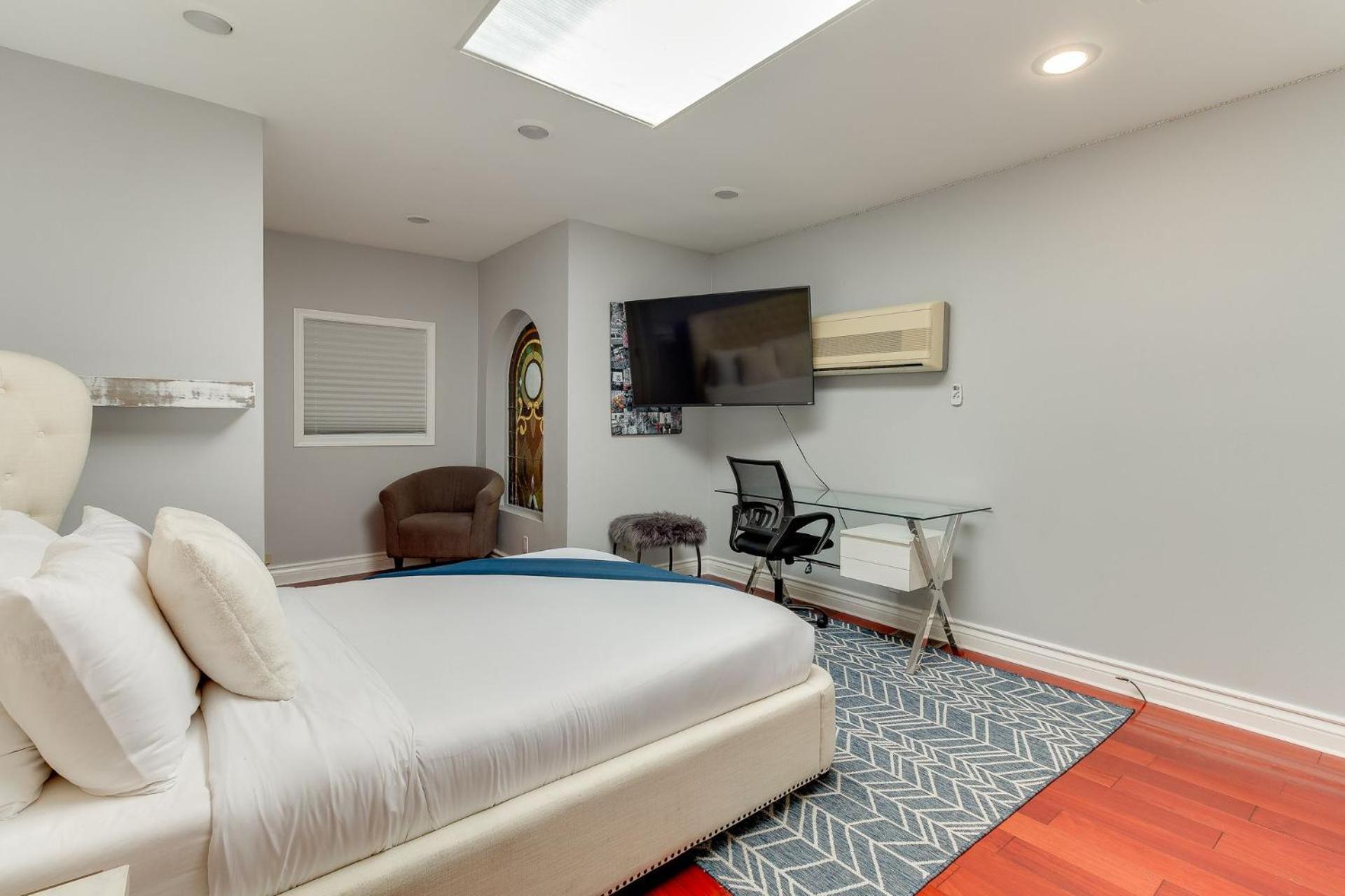 Beverly Hills City View Mansion