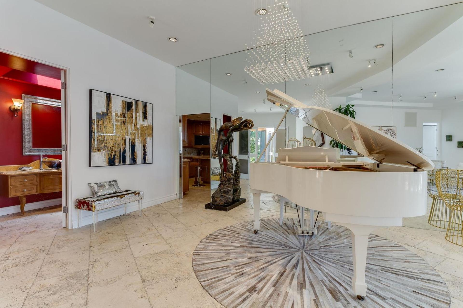Beverly Hills City View Mansion