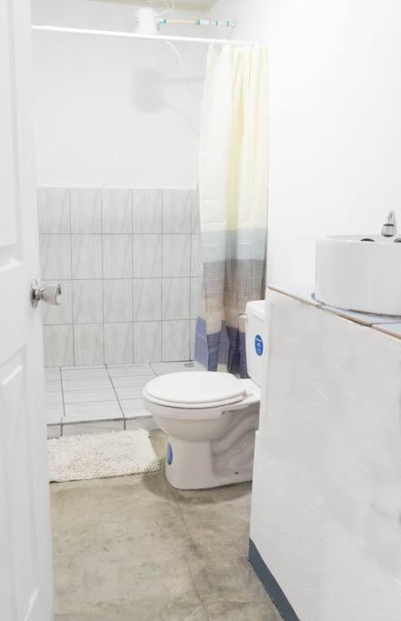 NAPPO Room2 Belén,SJO,5min from airport.NO PARKING