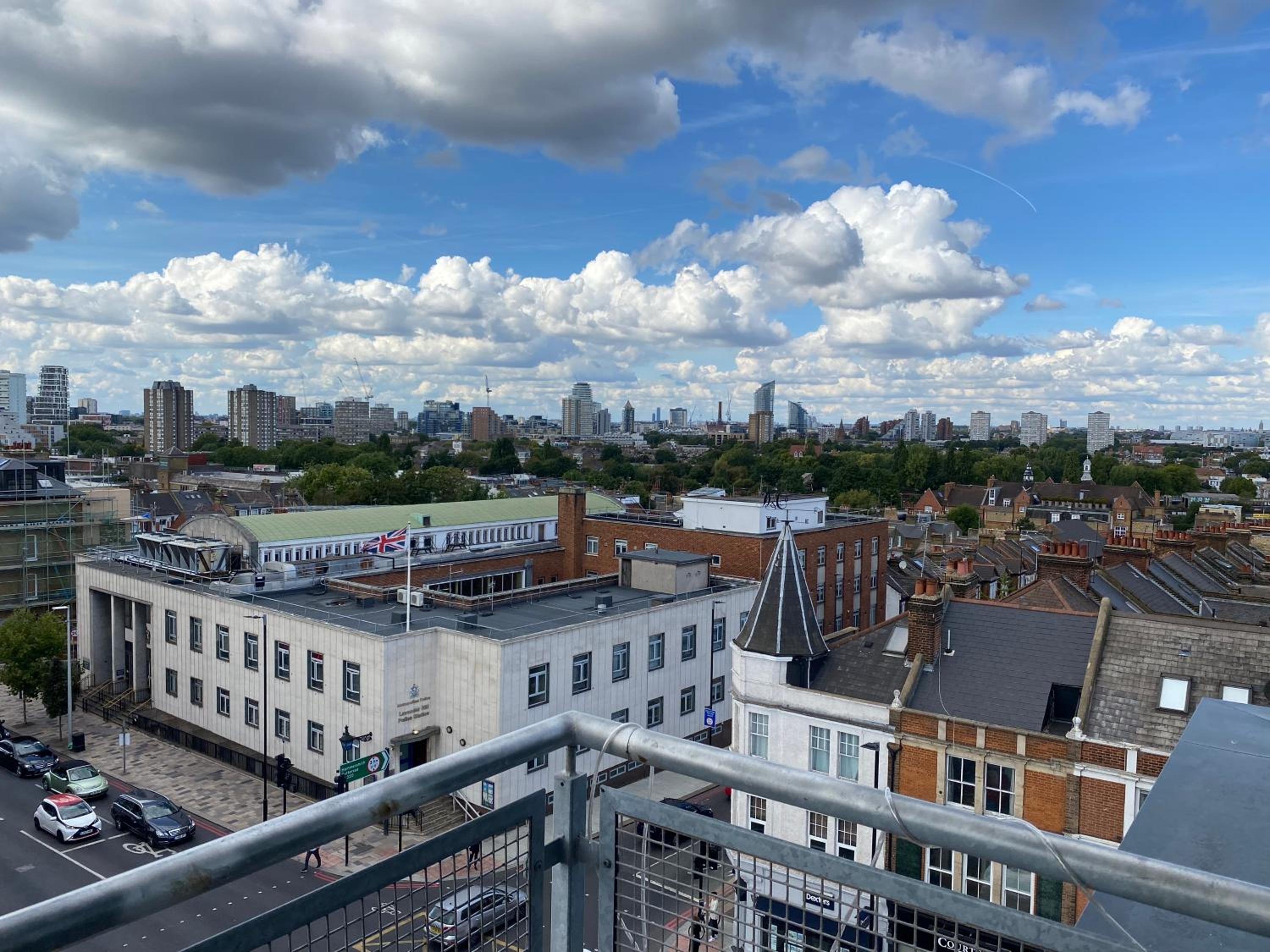 Penthouse in Battersea amazing views of London view 4