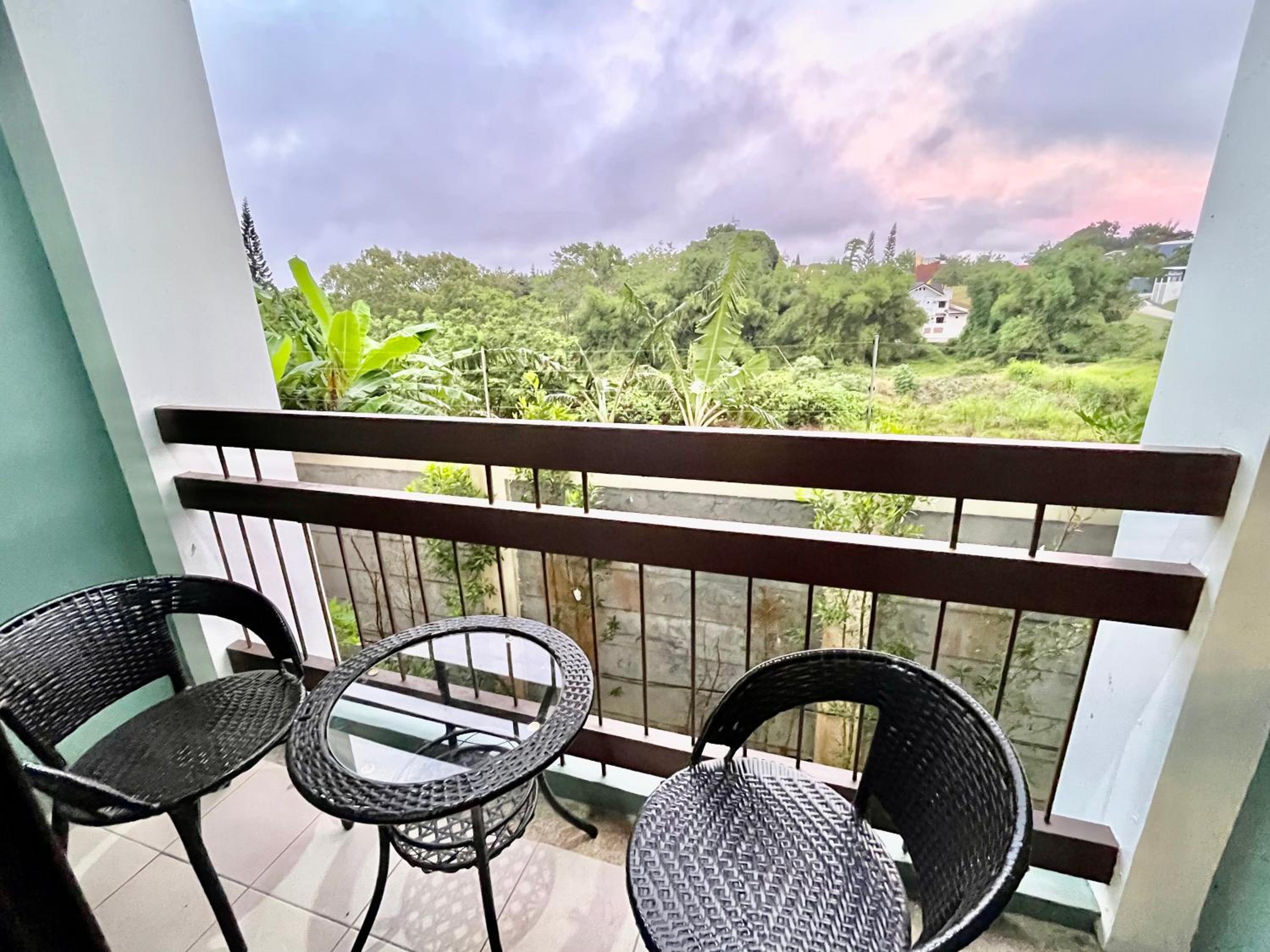 Staycation @ Teffie’s +Netflix & Wifi, Tagaytay - 9