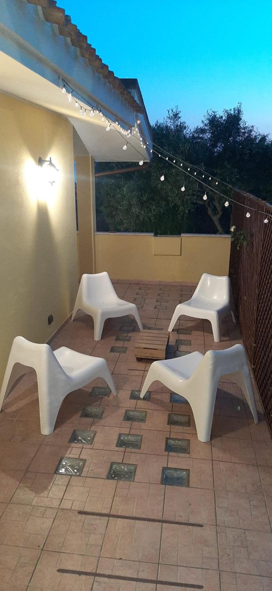 Artistika Golden Apartment
