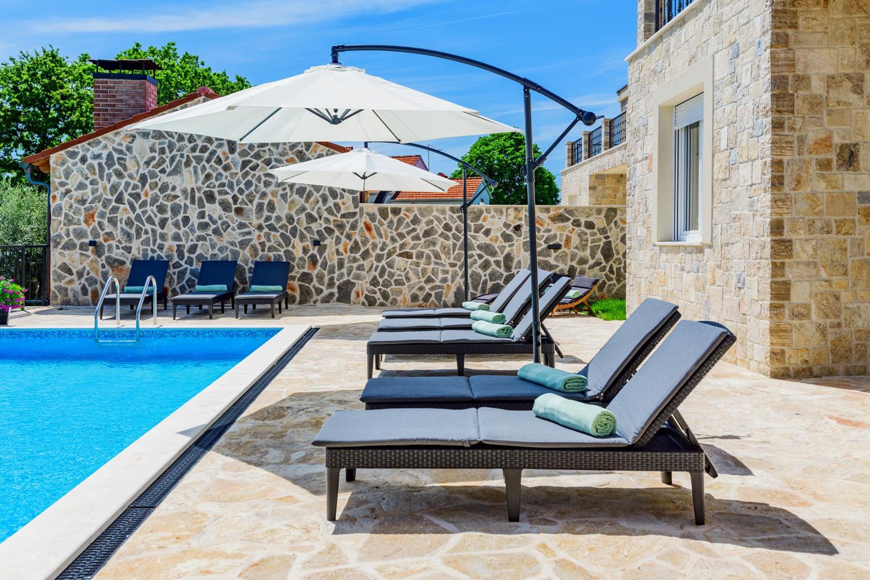 Luxury Stone villa with pool - Briševo view 4