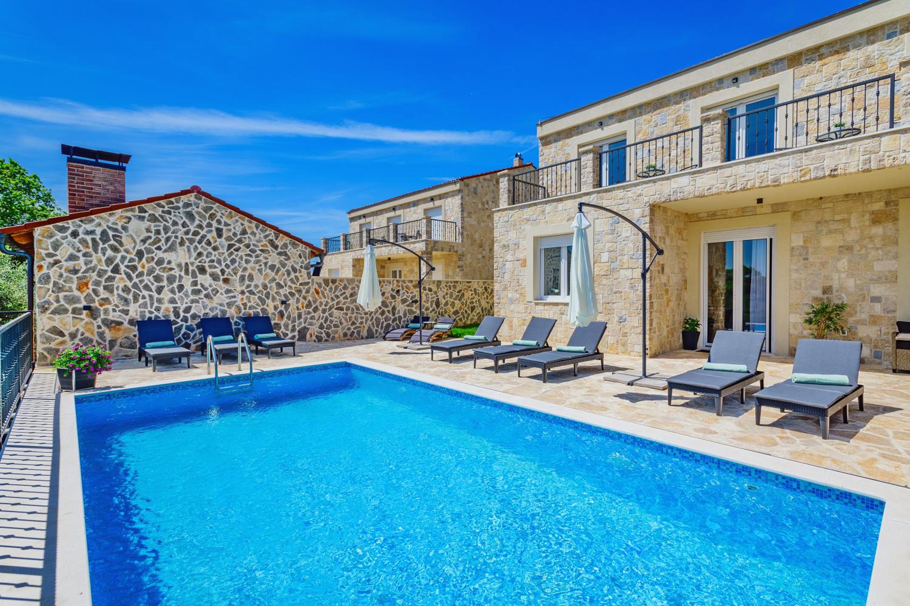 Luxury Stone villa with pool - Briševo view 3