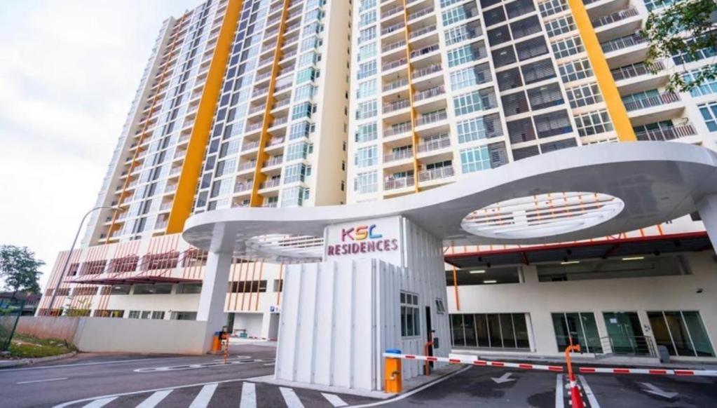 Offer Spacious Studio KSL Residences Daya