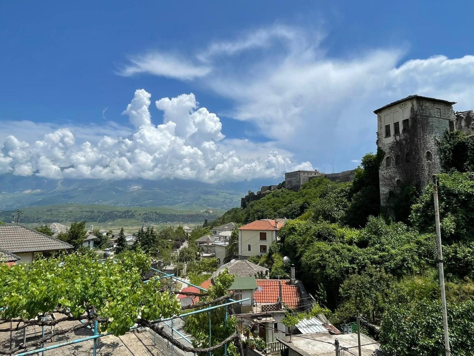 Latifi Guesthouse