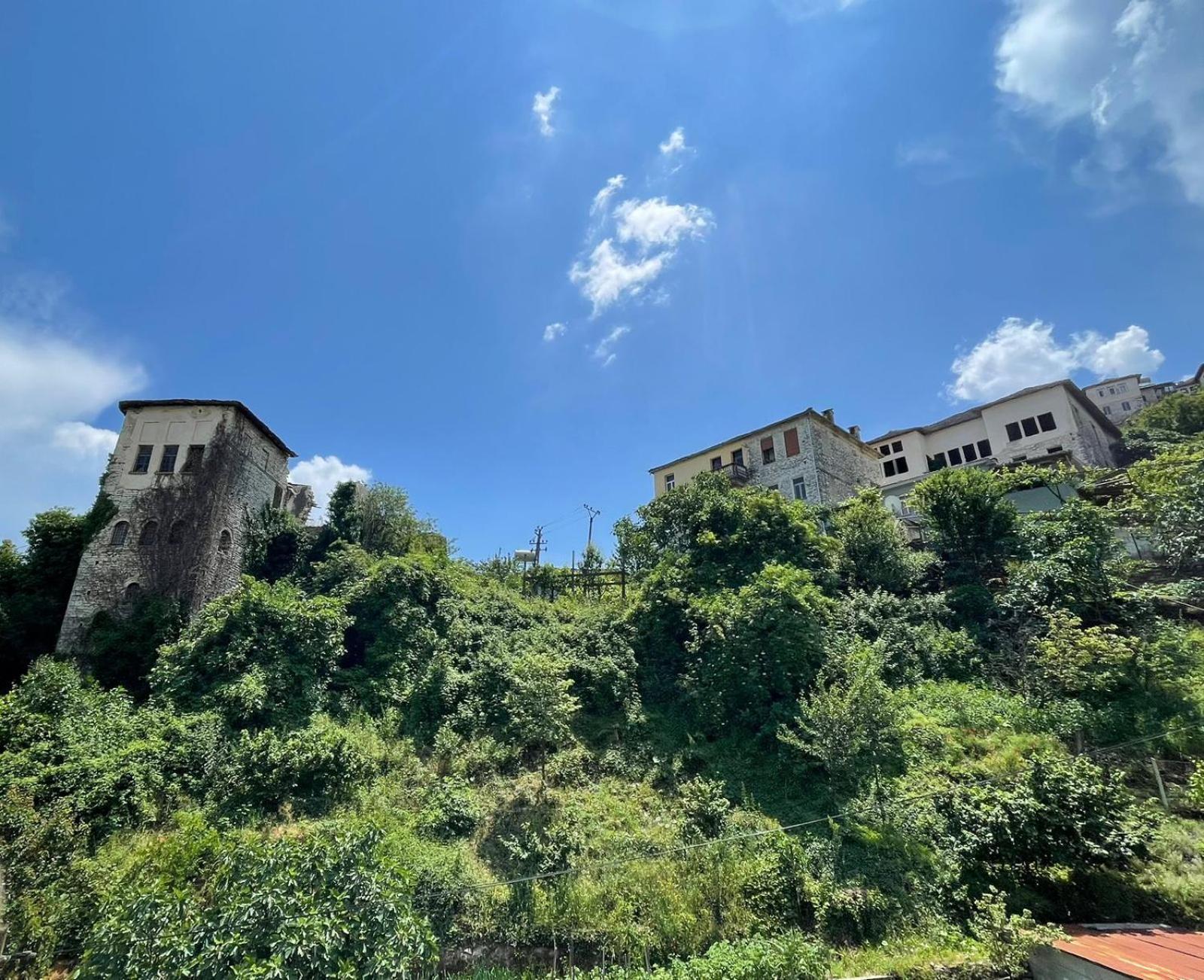 Latifi Guesthouse