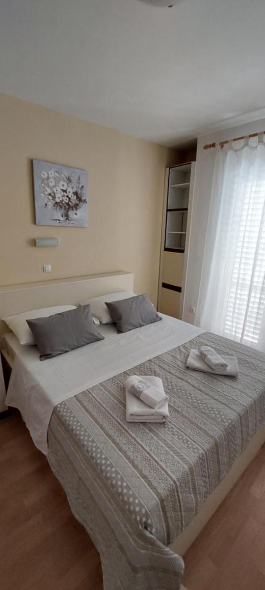 Pahljina Apartments