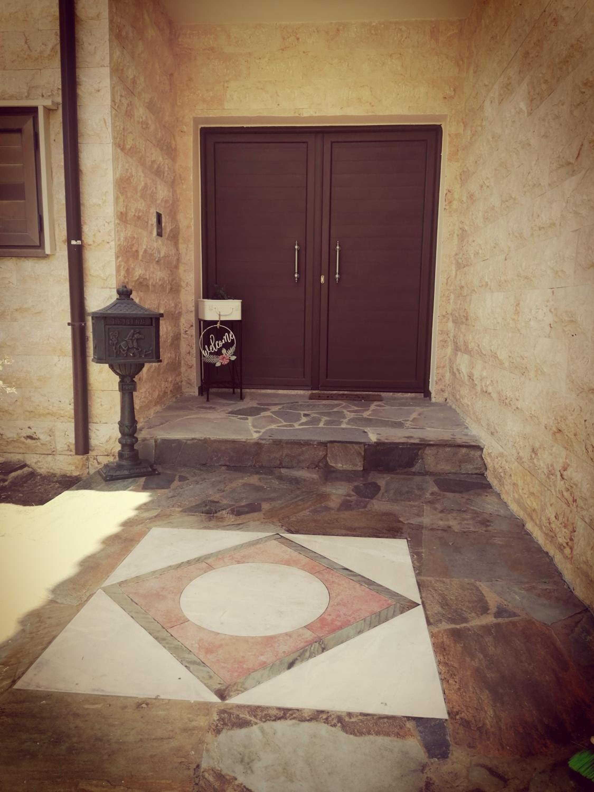 Irinas country home!