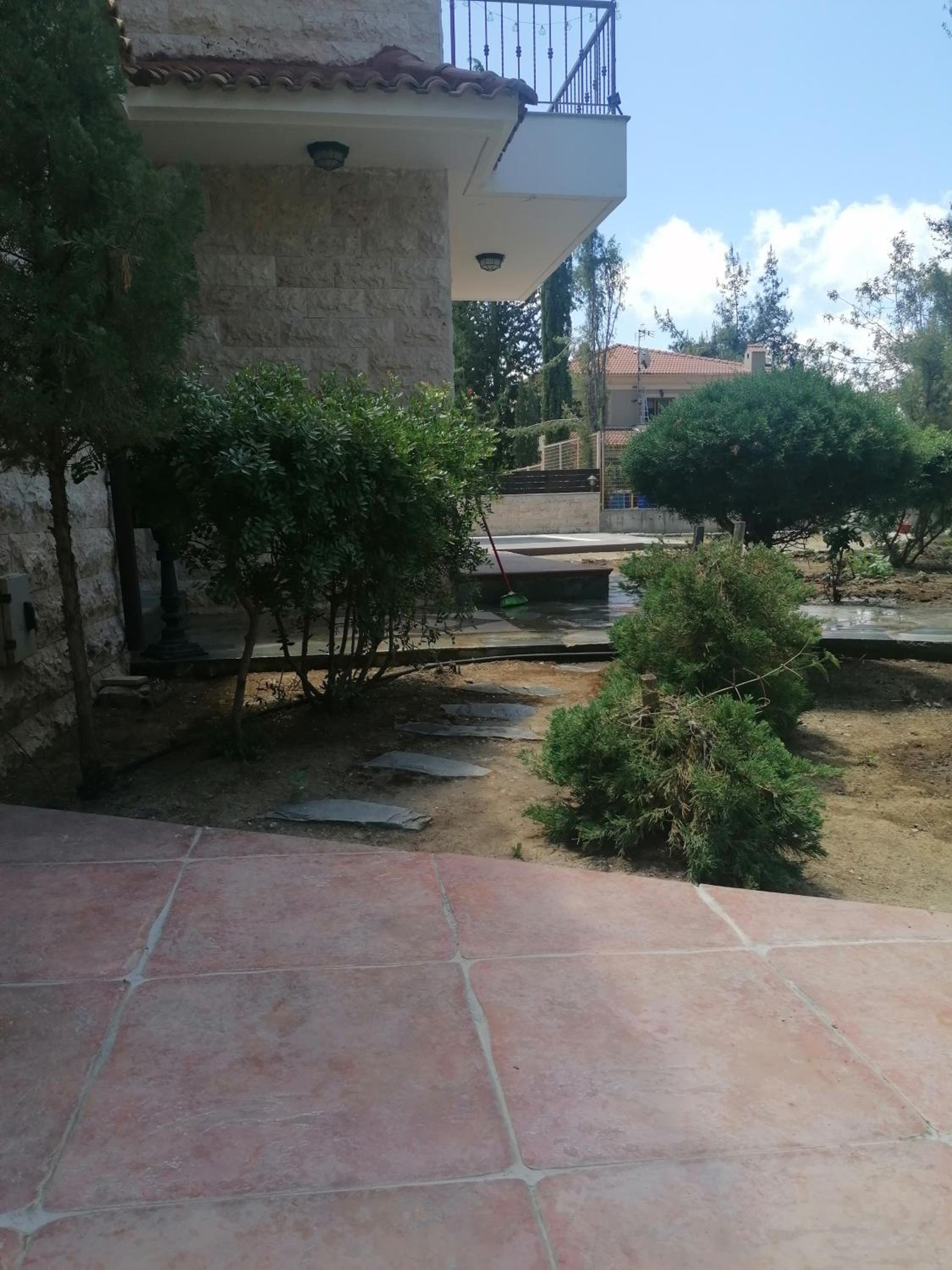 Irinas country home!