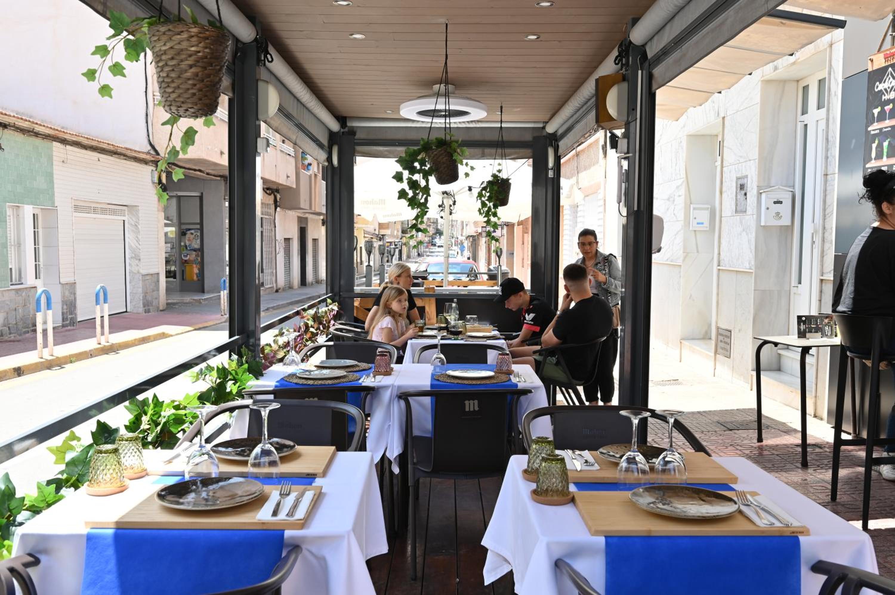 dining