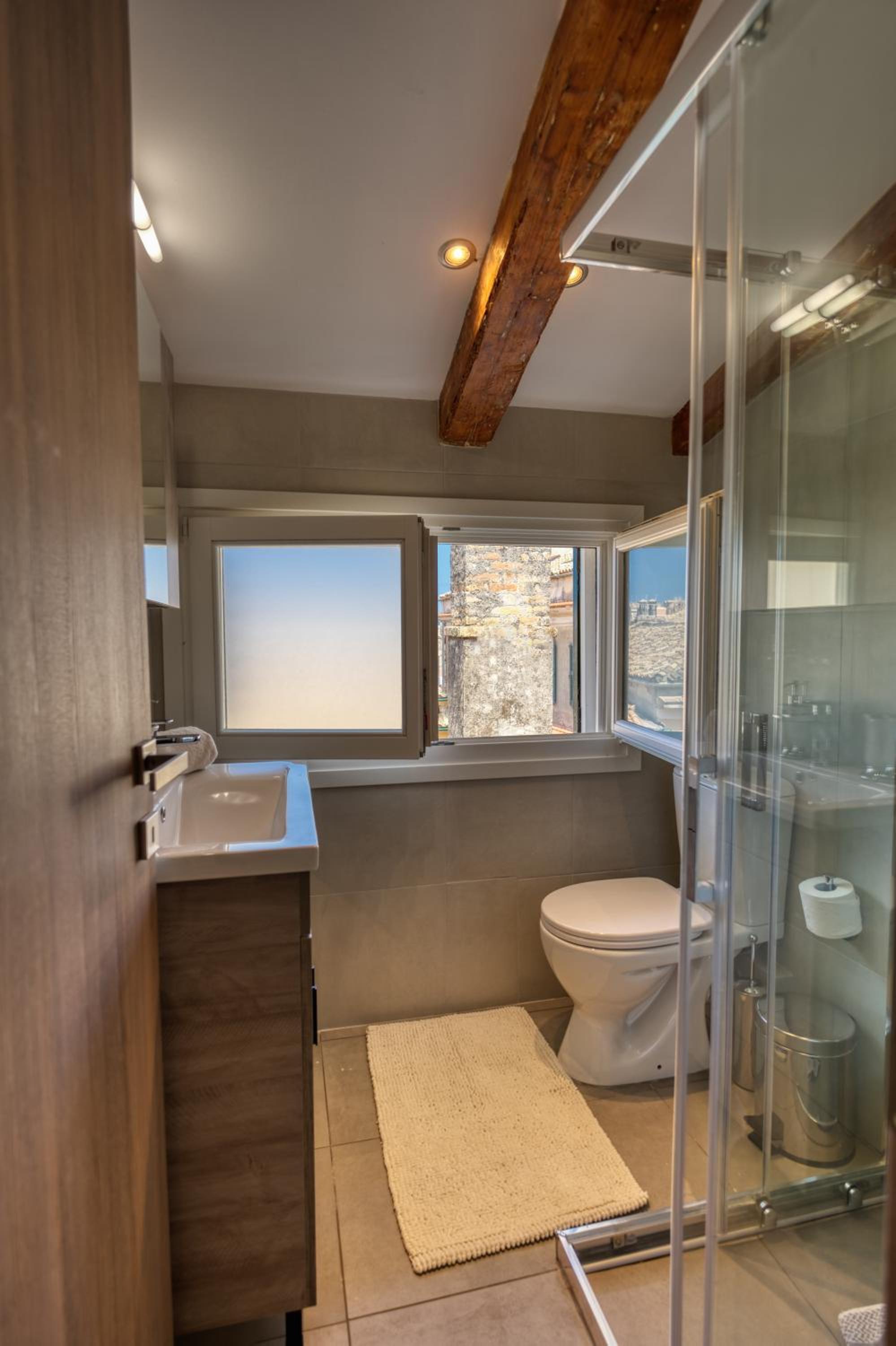 Liston Luxury Penthouse view 4
