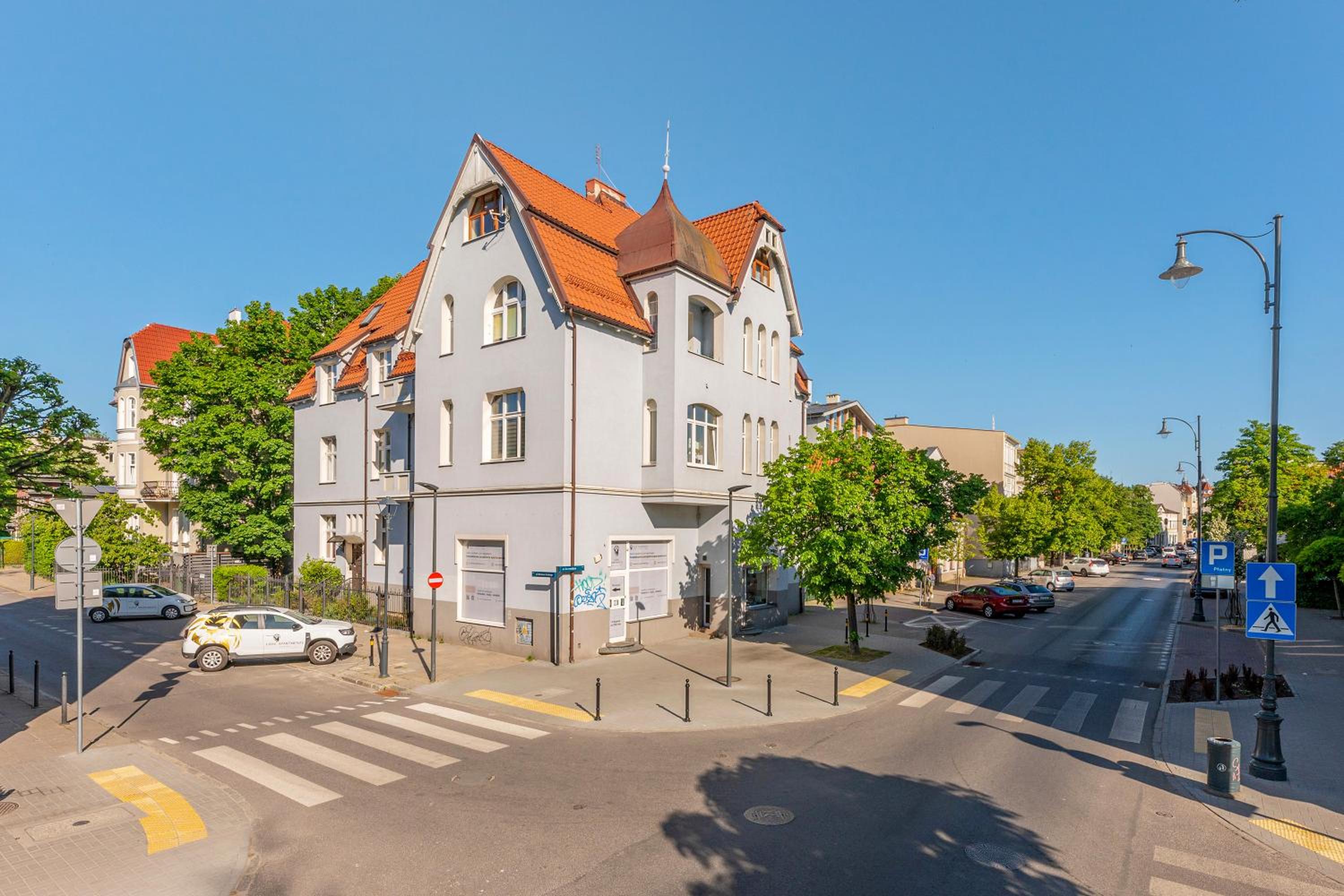 Palermo - Spacious Family Apartment 200 m from Sopot Beach by Lion Apartments