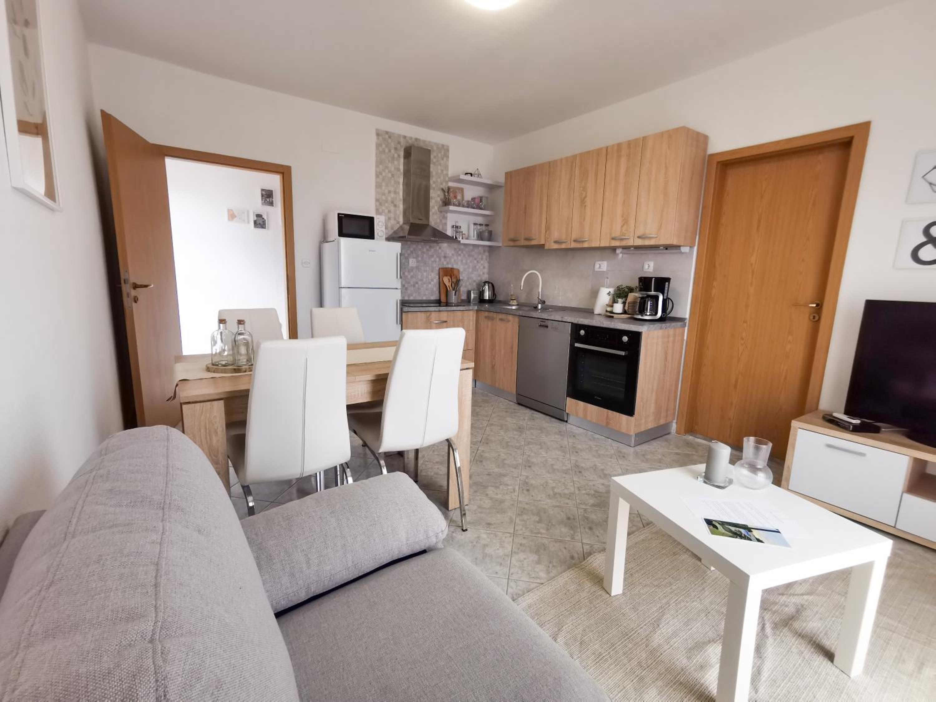 A4 Apartmani Kević view 3