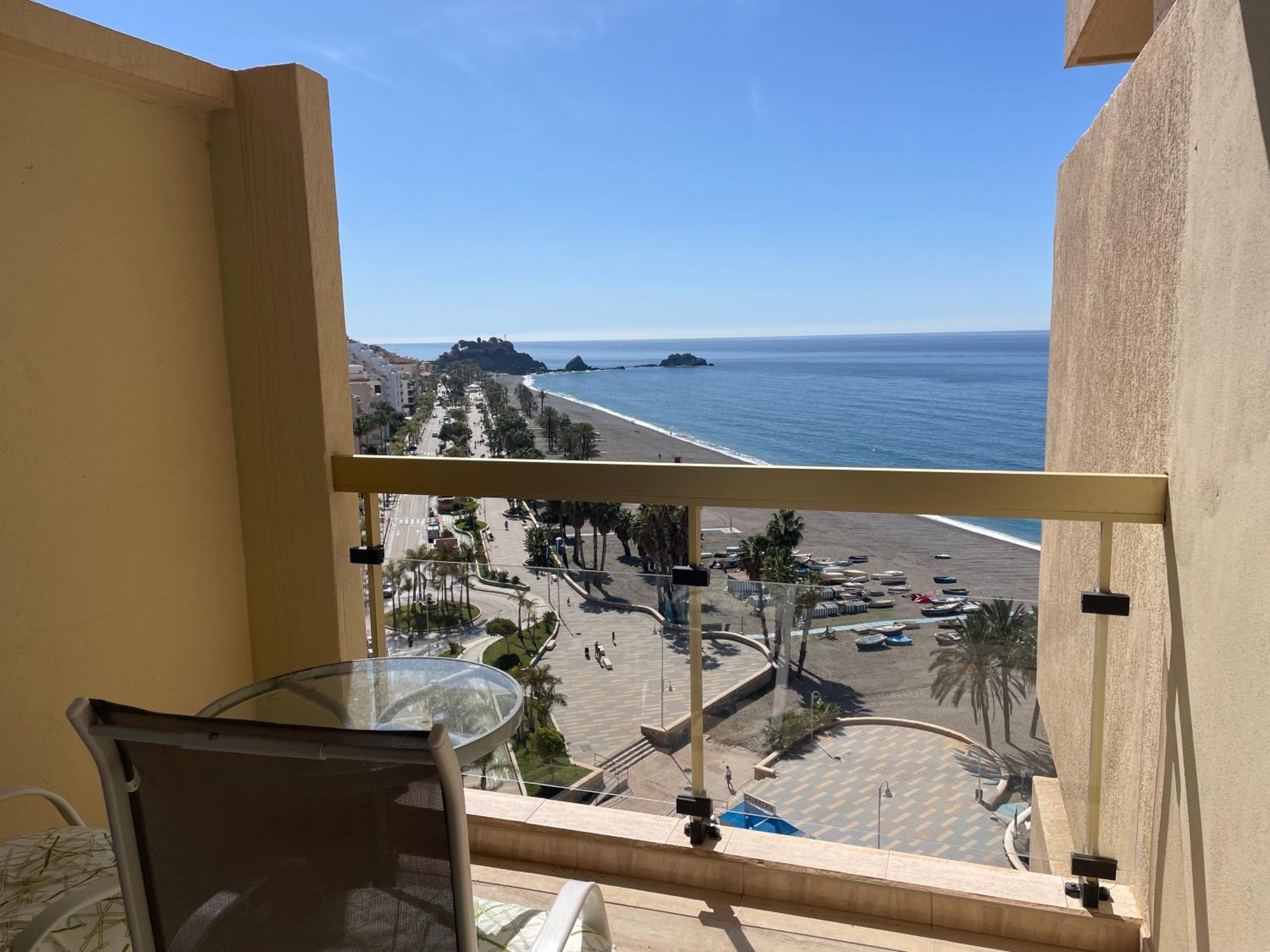 Hotel Apartamentos Apal Chinasol - Image 1