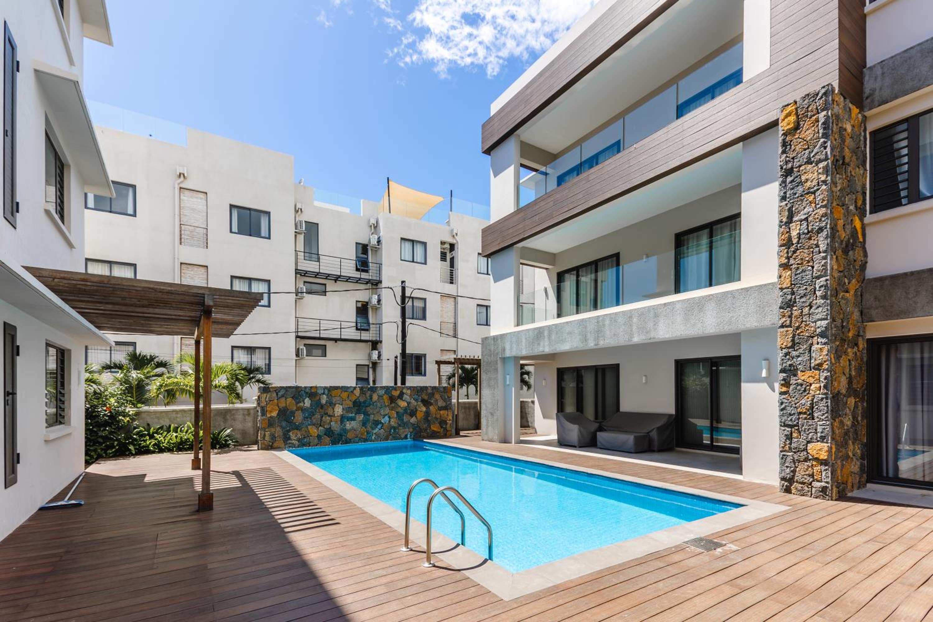 Modern 2 bedroom apartment - Soleia 2 Apartment A9 view 2
