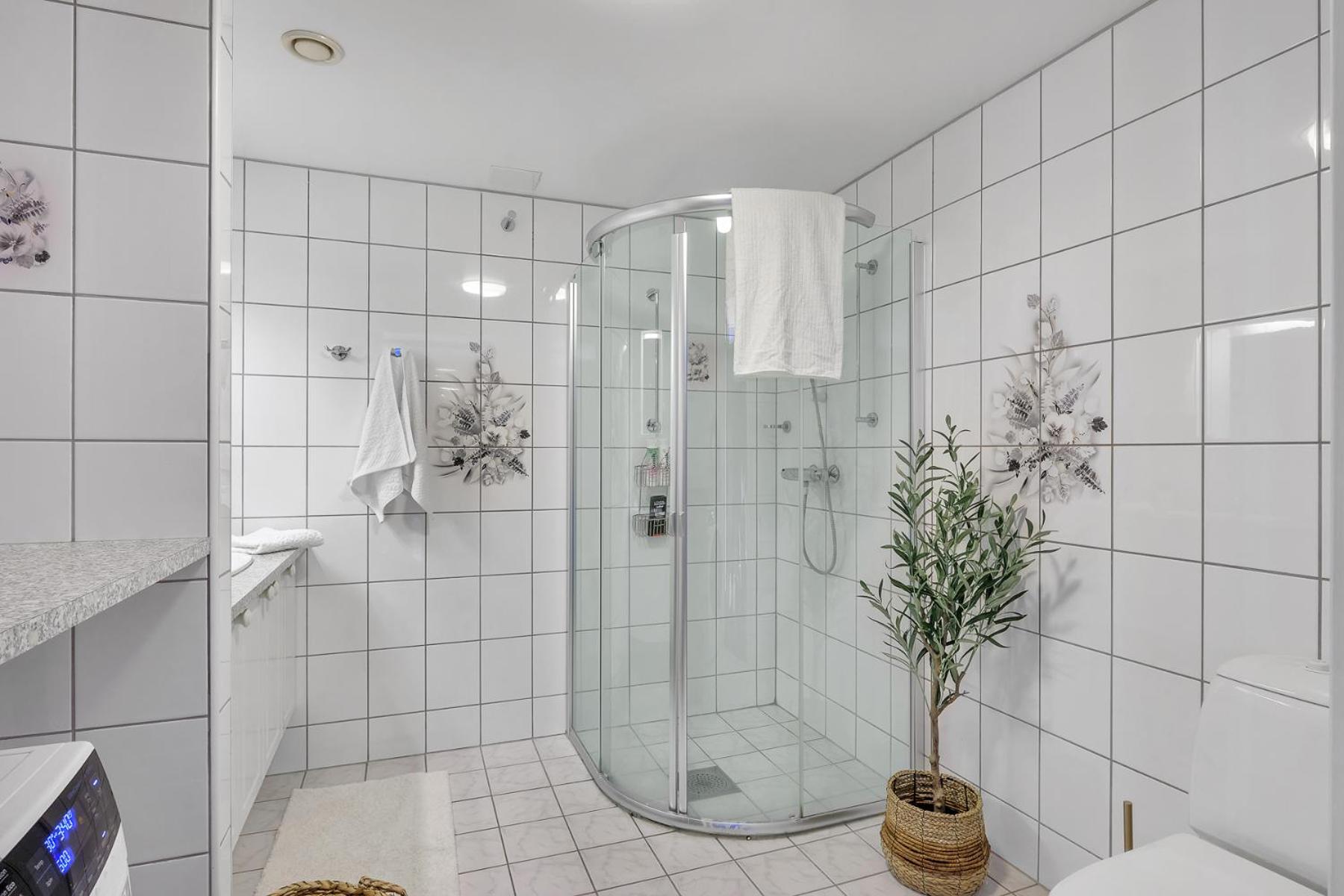Sea-Kissed Elegance: Your Bergen City Retreat