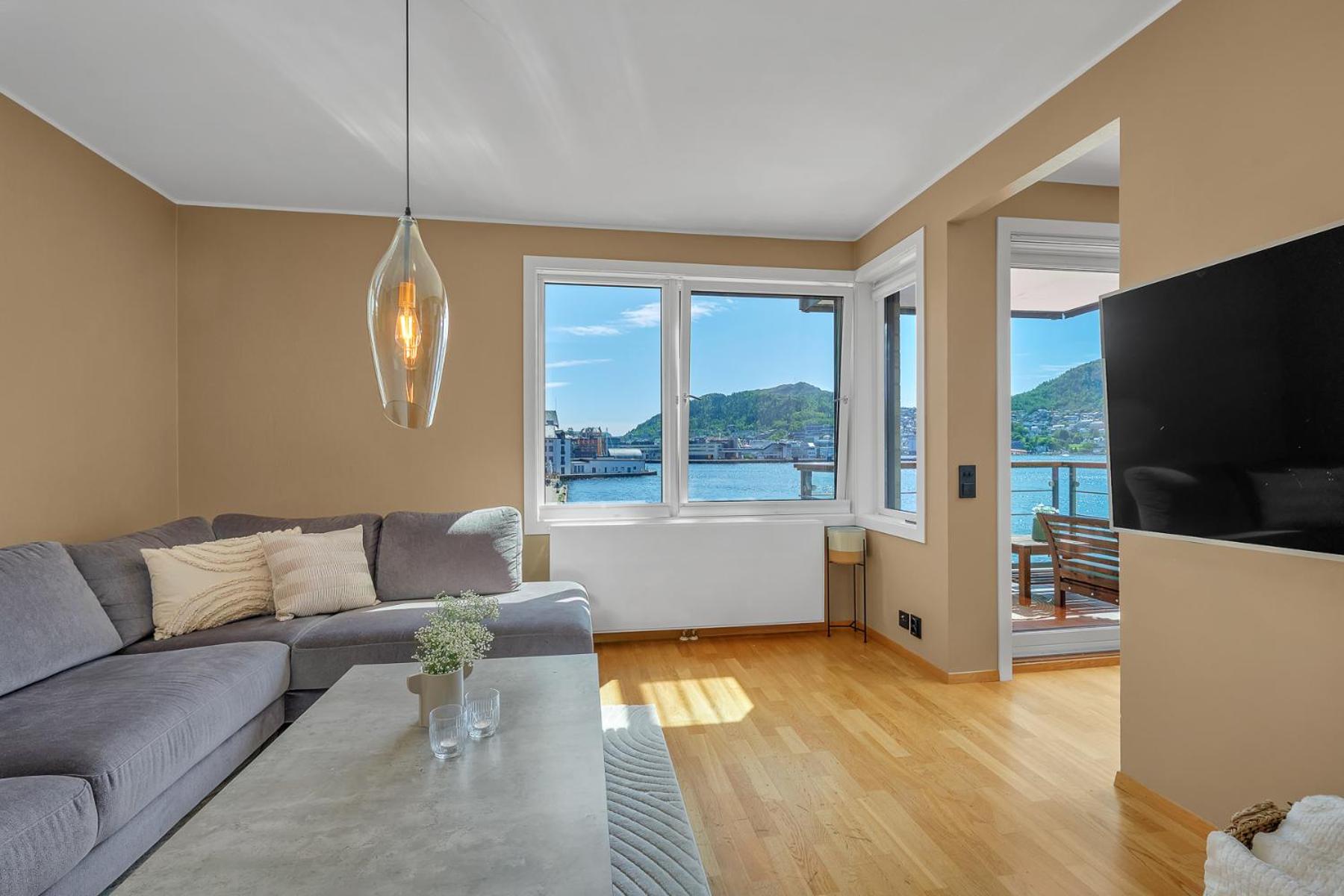 Sea-Kissed Elegance: Your Bergen City Retreat