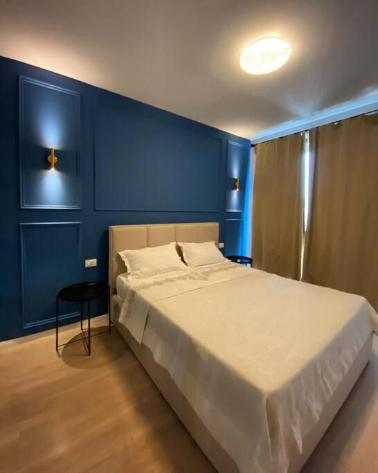 Sara blue apartment