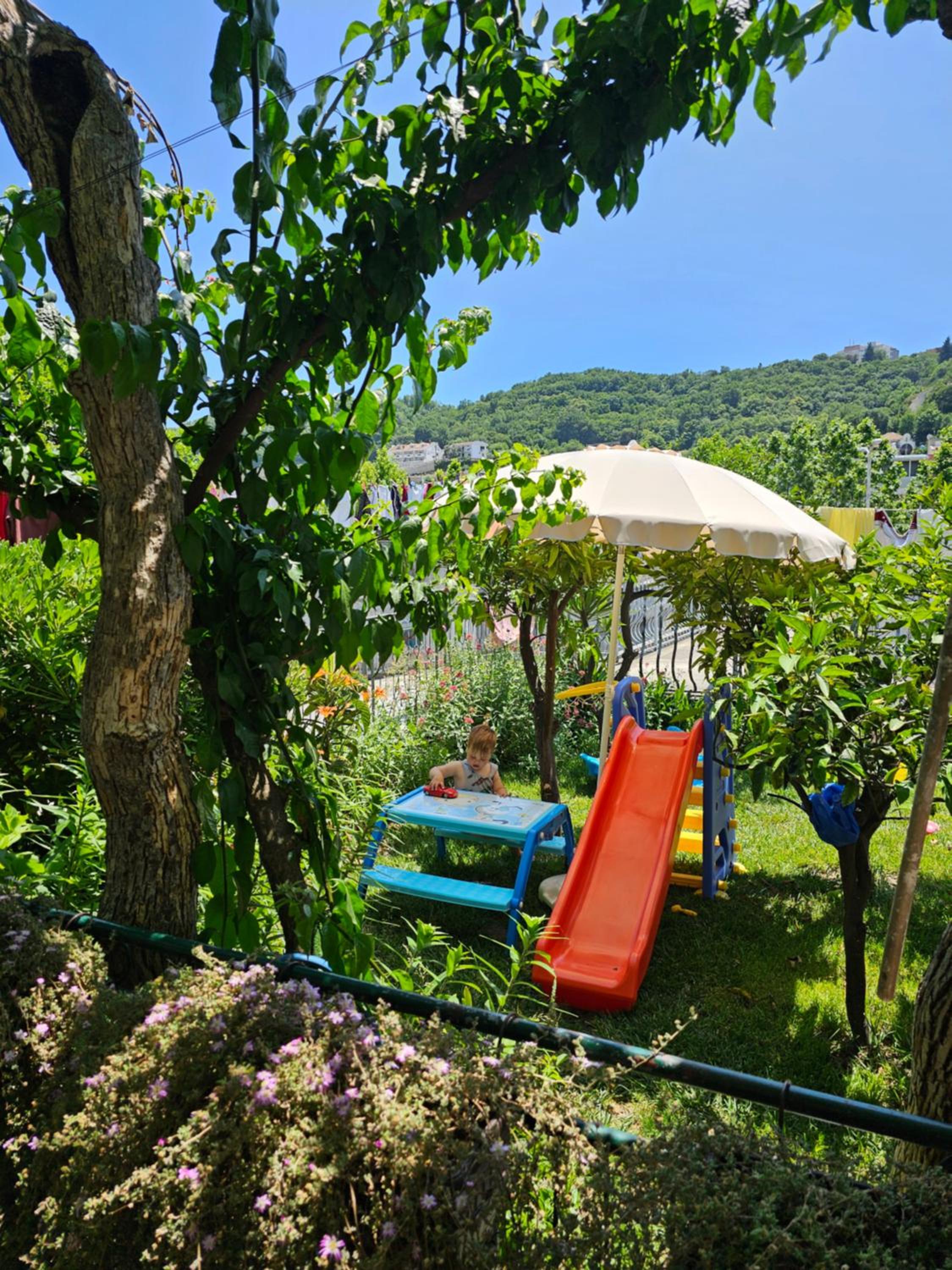 Guesthouse DONA