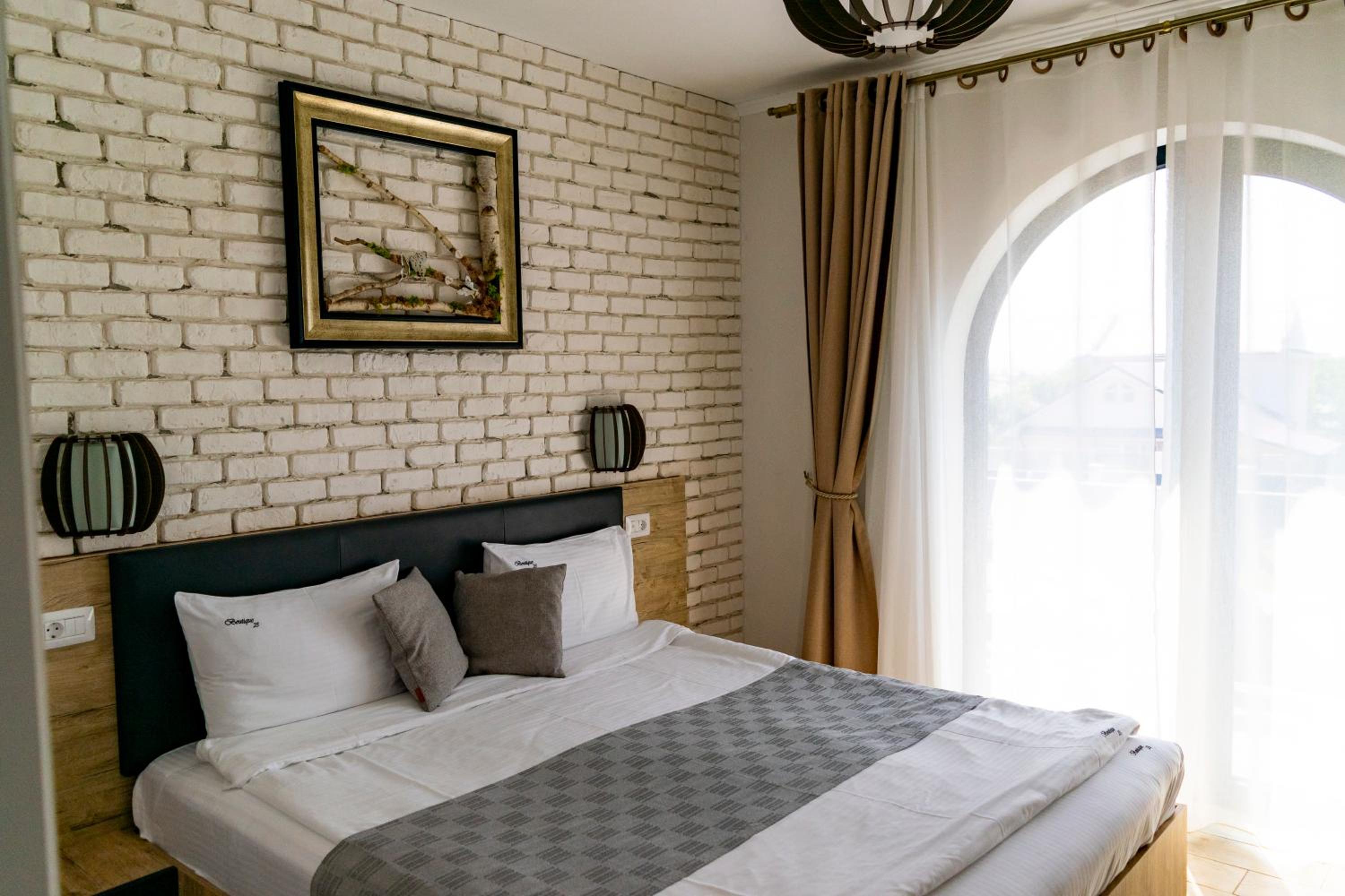 Boutique 23 view 3