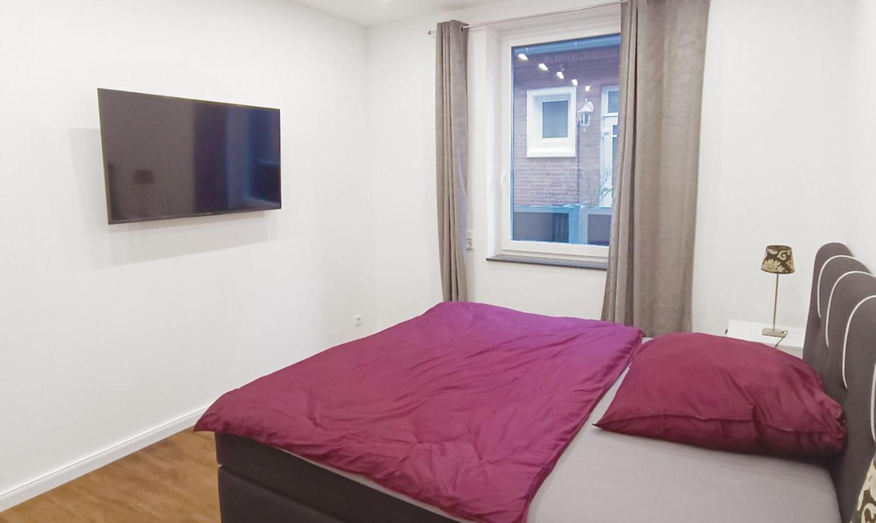 Moderne Ferienwohnung direkt am Kanal / Neubau