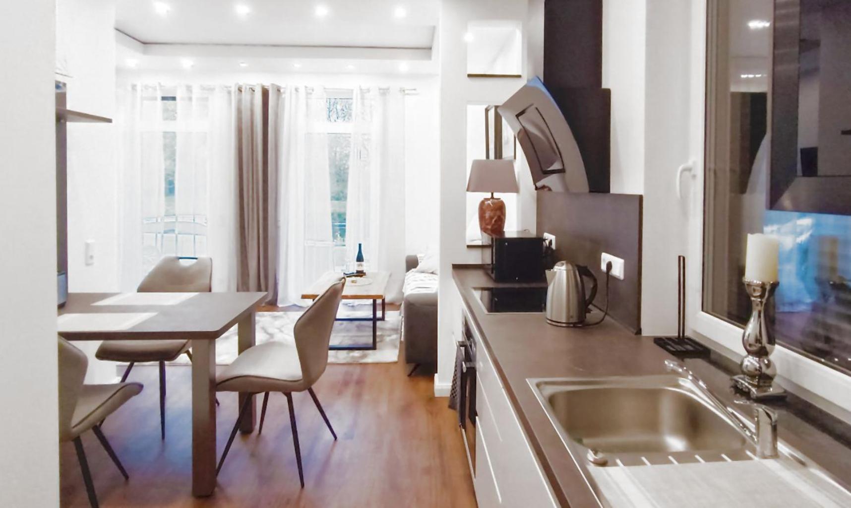 Moderne Ferienwohnung direkt am Kanal / Neubau