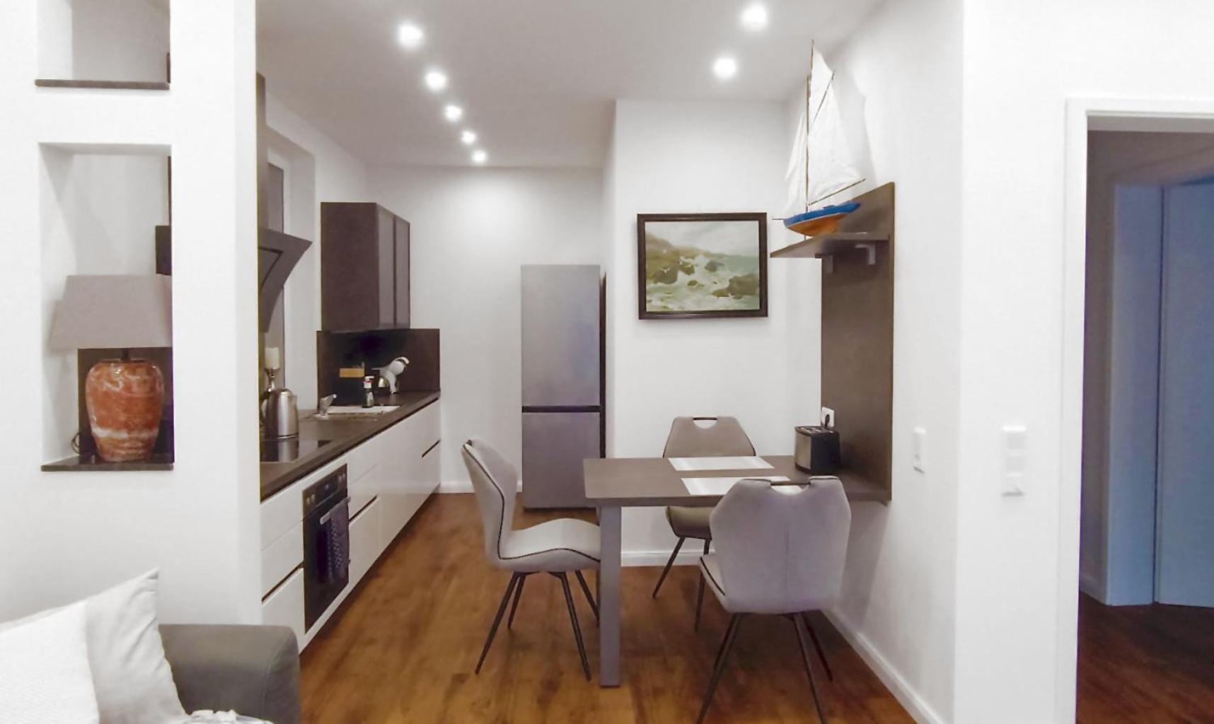 Moderne Ferienwohnung direkt am Kanal / Neubau