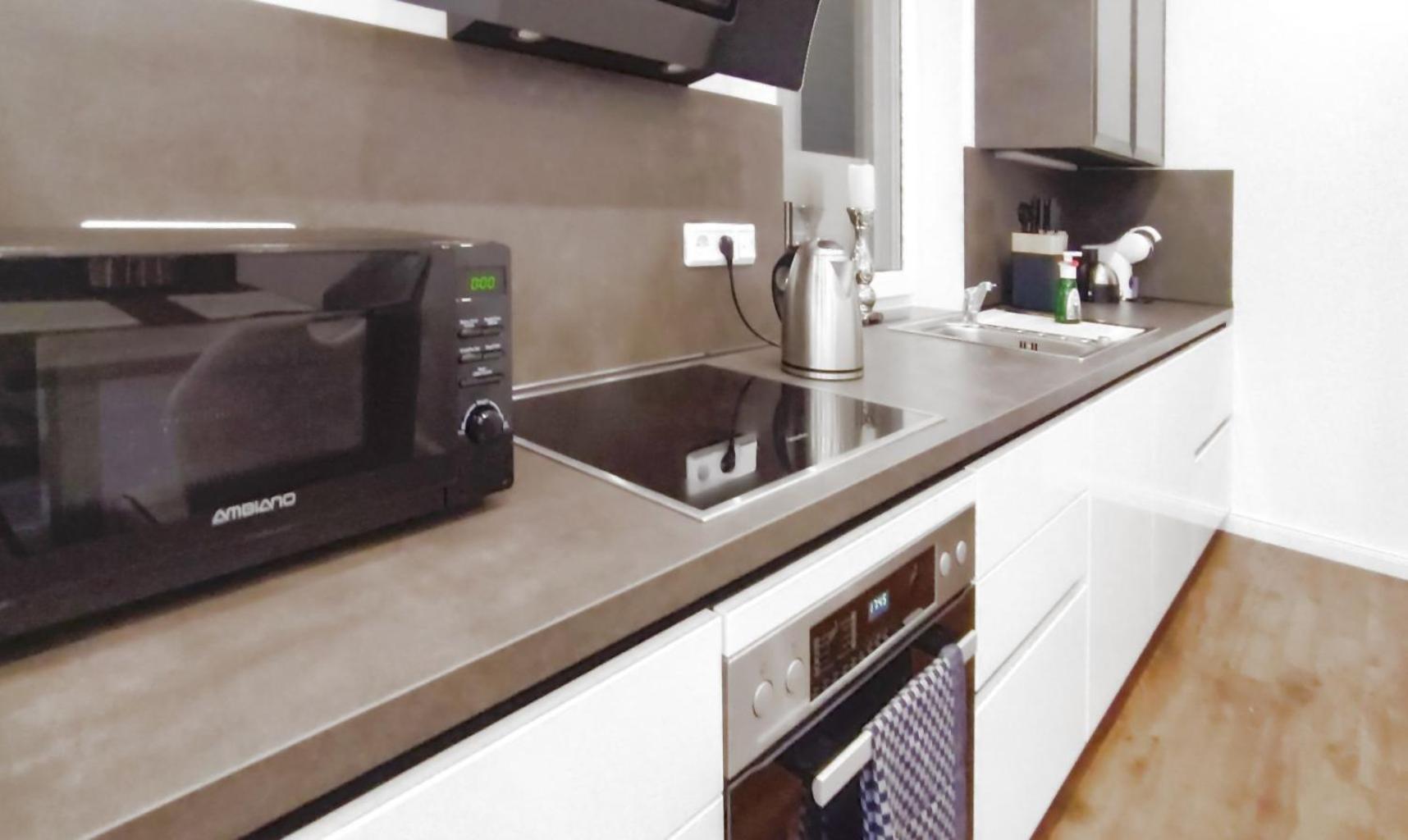 Moderne Ferienwohnung direkt am Kanal / Neubau