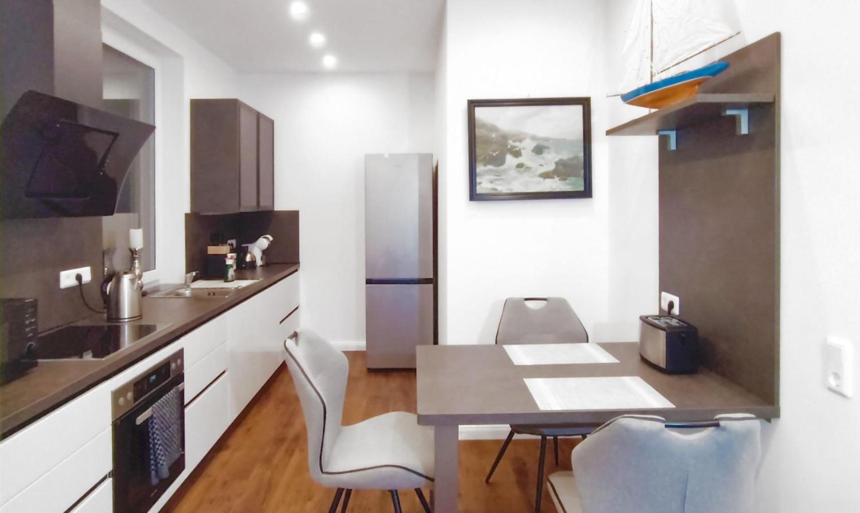 Moderne Ferienwohnung direkt am Kanal / Neubau