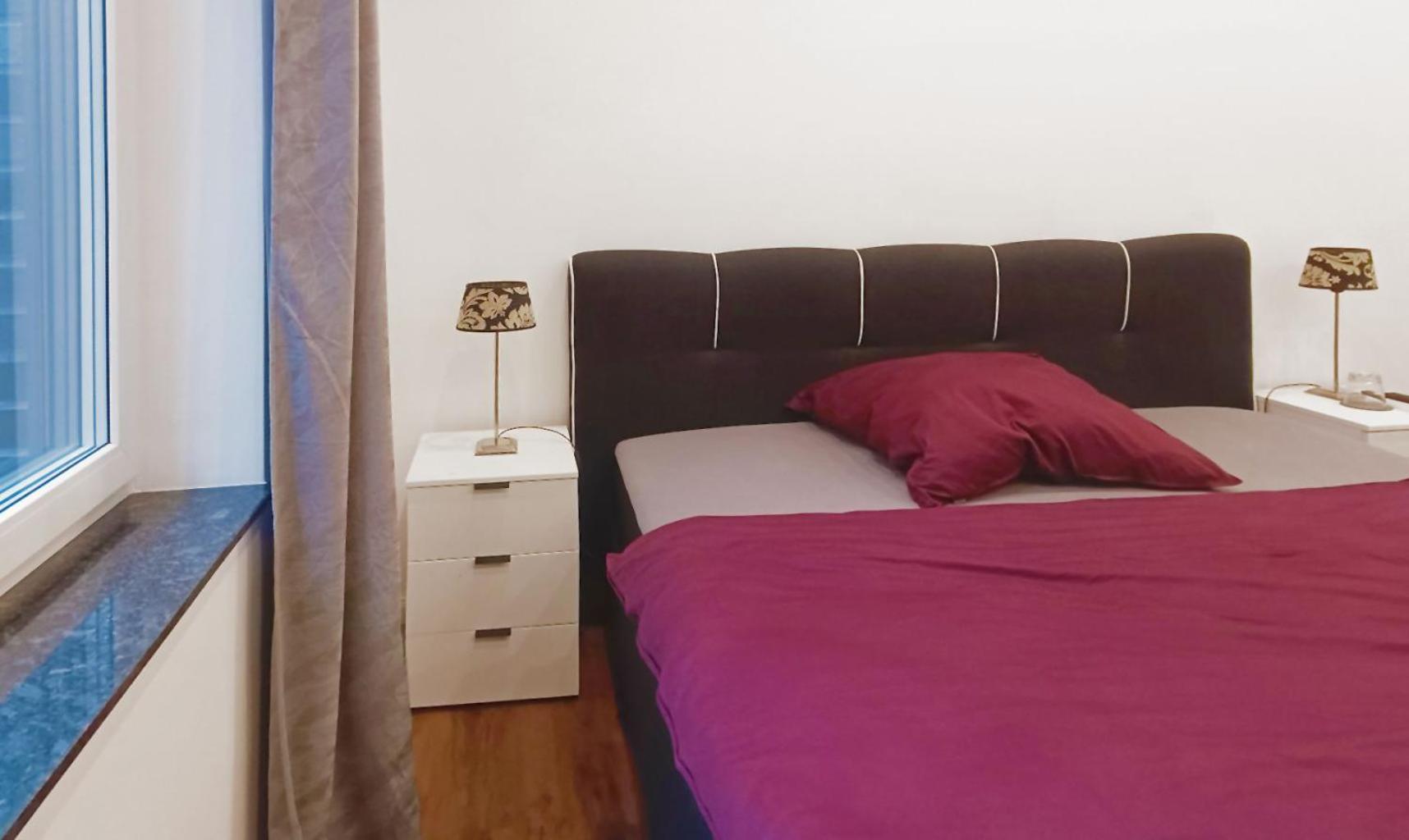 Moderne Ferienwohnung direkt am Kanal / Neubau